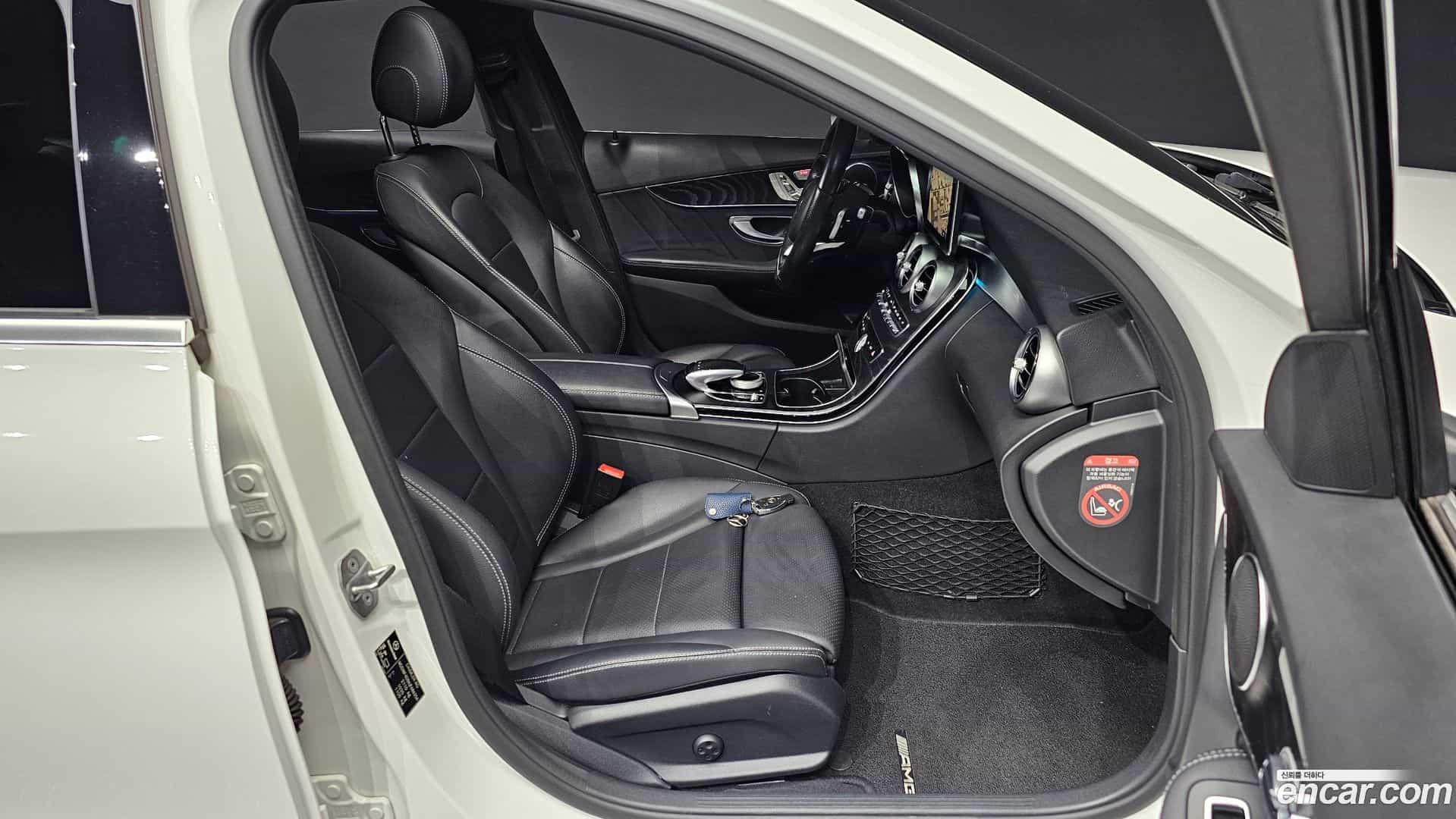 C-Class Mercedes-Benz 2018.3-INNER-010
