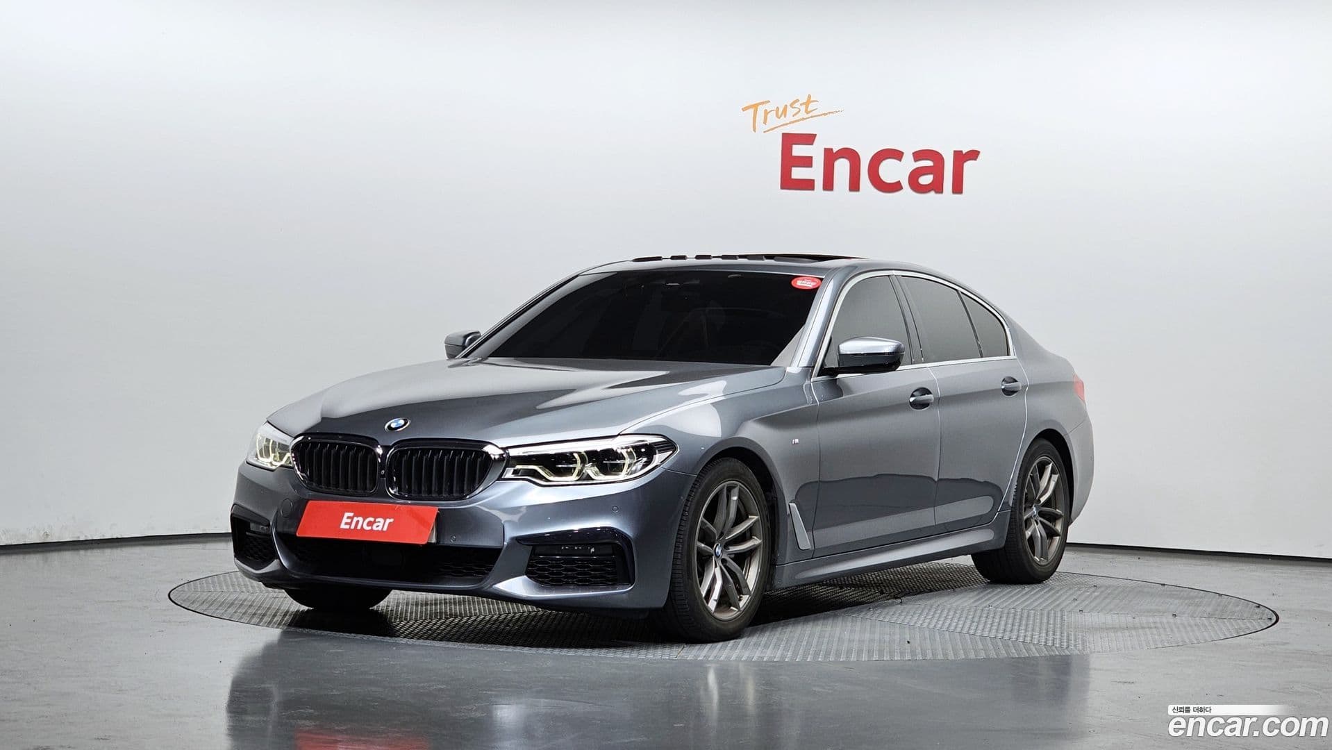 Main__Slider__Photo:5-Series BMW 2019.7-0