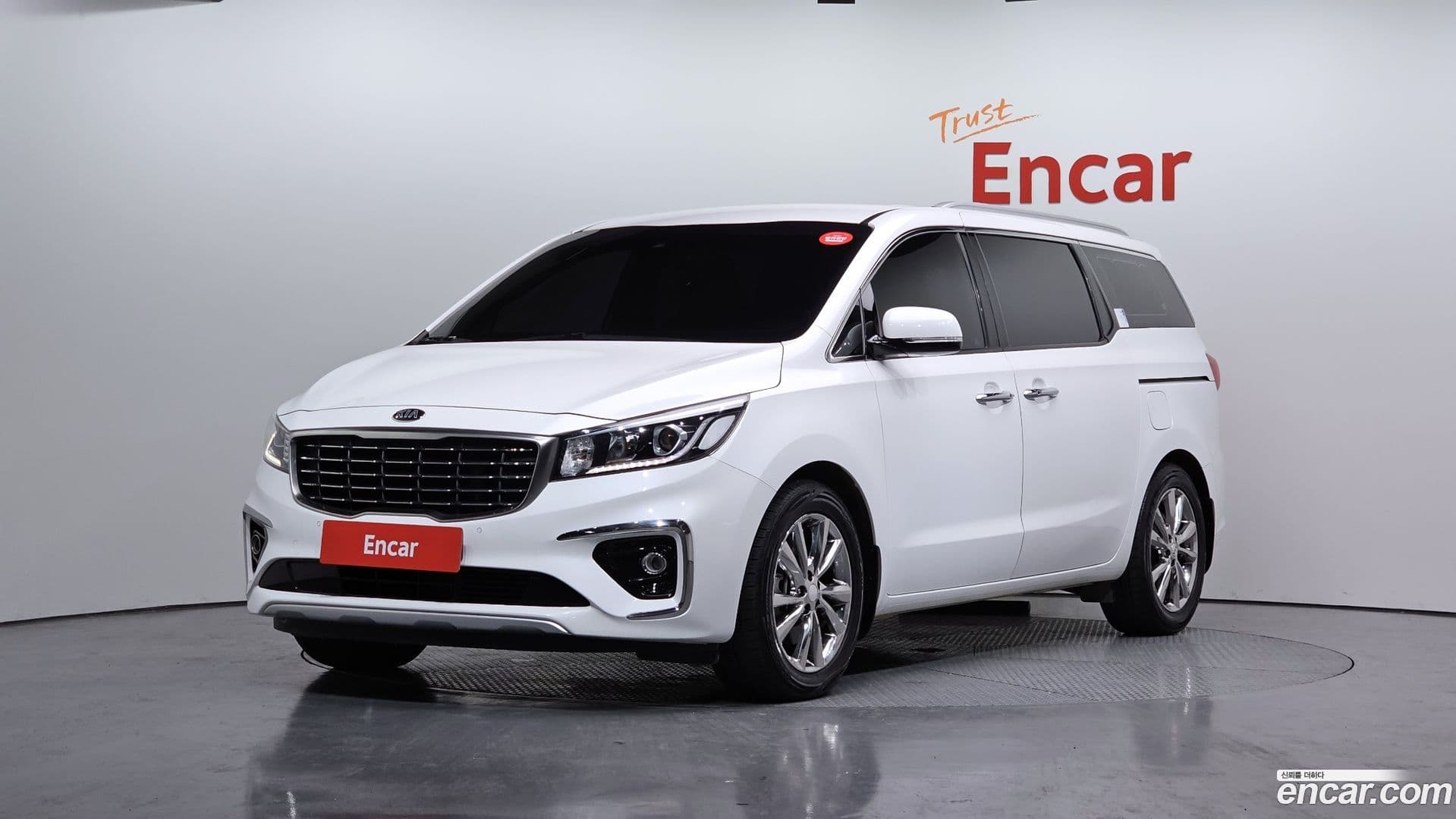 Main__Slider__Photo:Canival Kia 2018.10-0