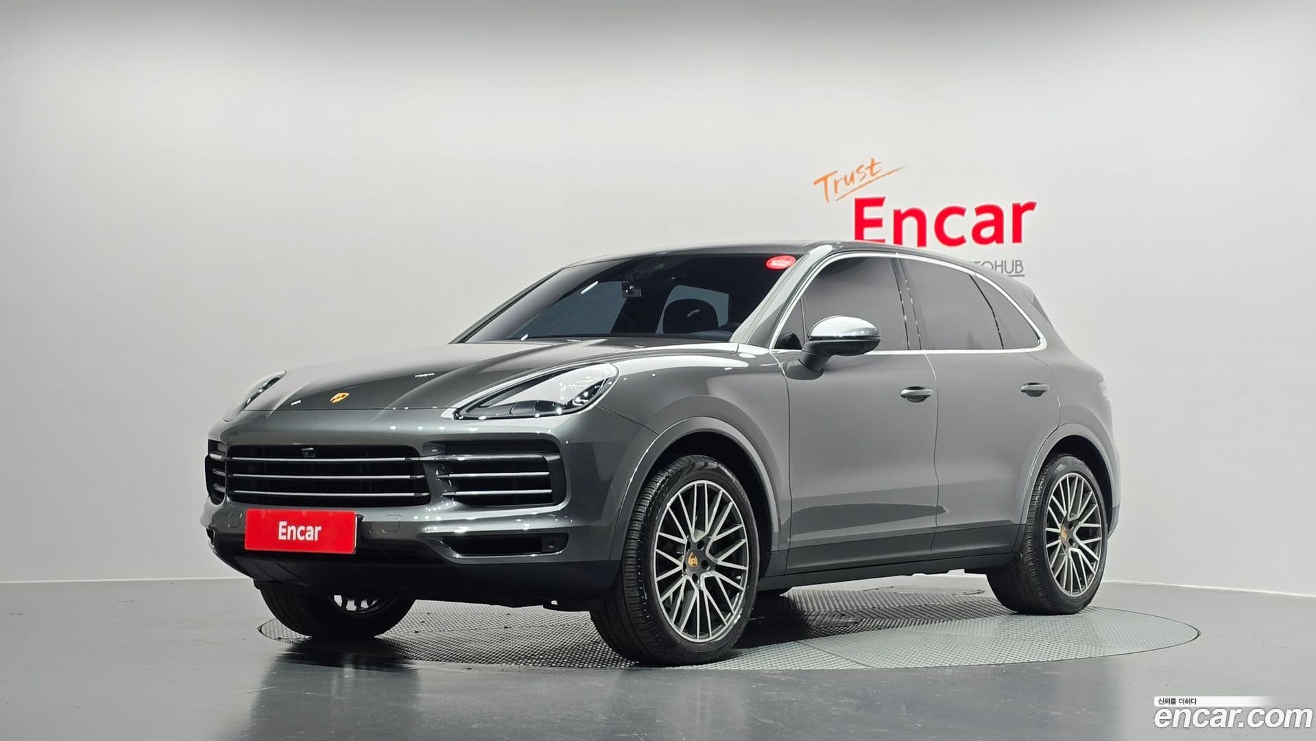 Main__Slider__Photo:Cayenne Porsche 2021.11-0