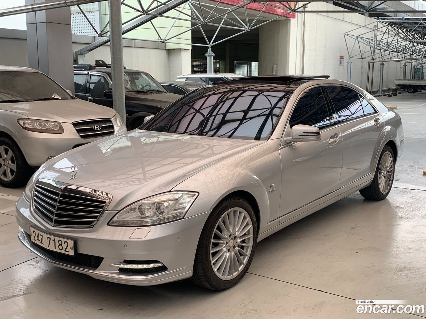 Main__Slider__Photo:S-Class Mercedes-Benz 2013.4-0