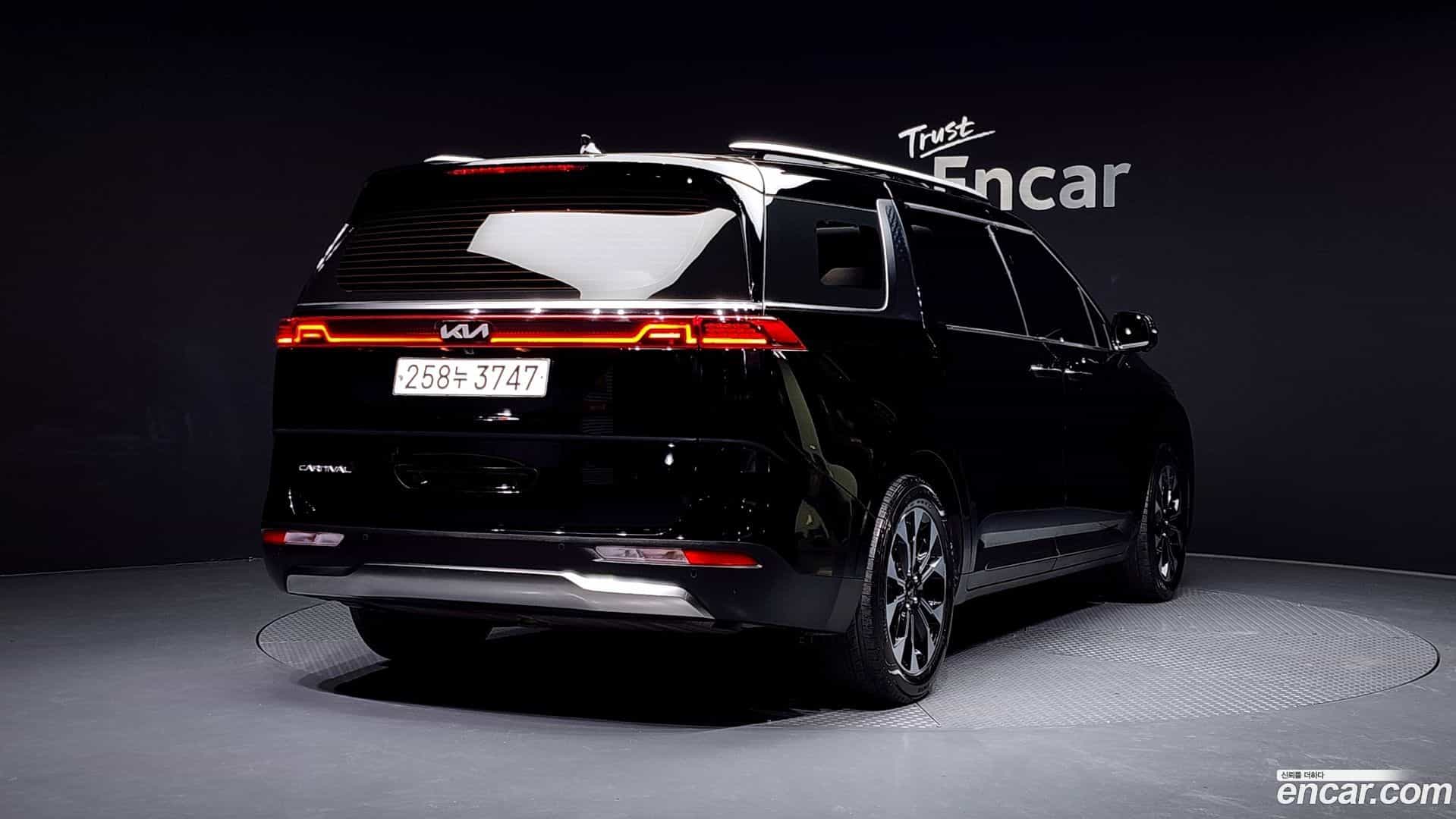 Canival Kia 2022.2-OUTER-002
