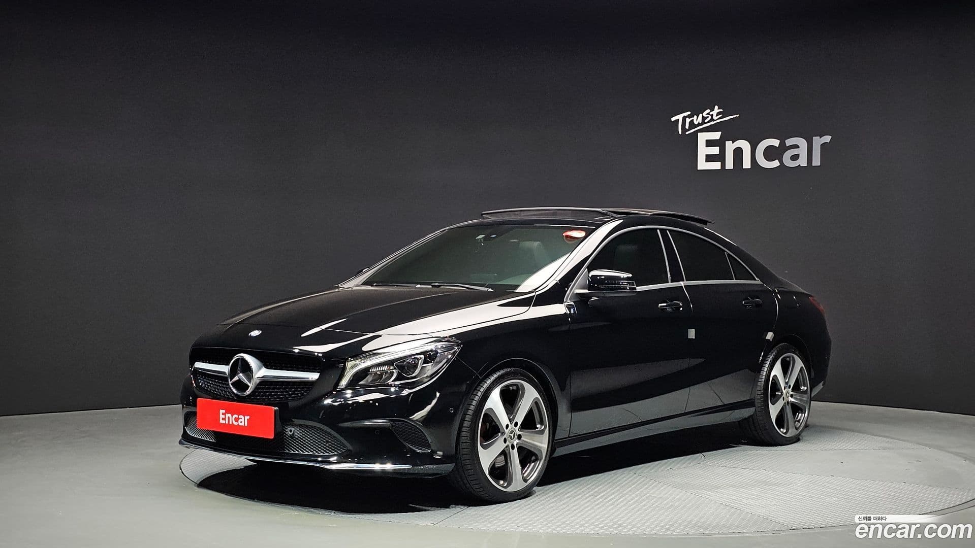 Main__Slider__Photo:CLA-Class Mercedes-Benz 2017.0-0