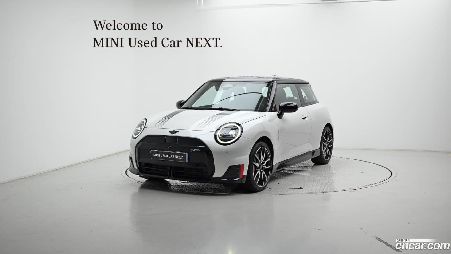 Main__Slider__Photo:Cooper Mini 2025.11-0