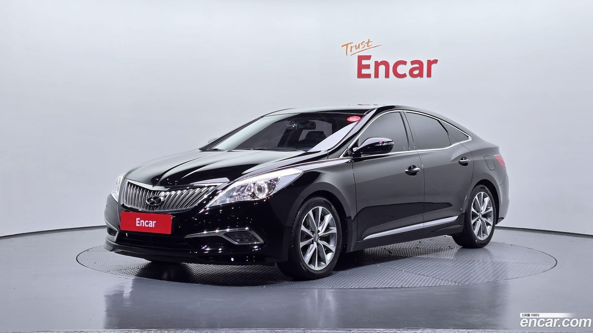 Main__Slider__Photo:Grandeur Hyundai 2015.3-0