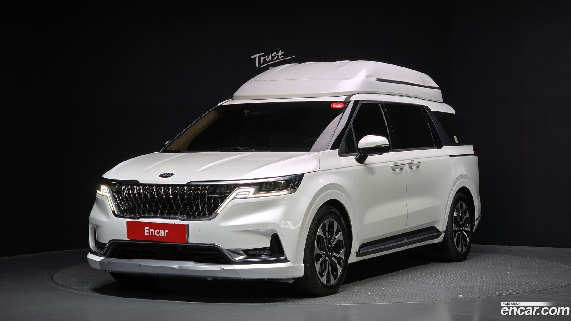 Main__Slider__Photo:Canival Kia 2021.1-0
