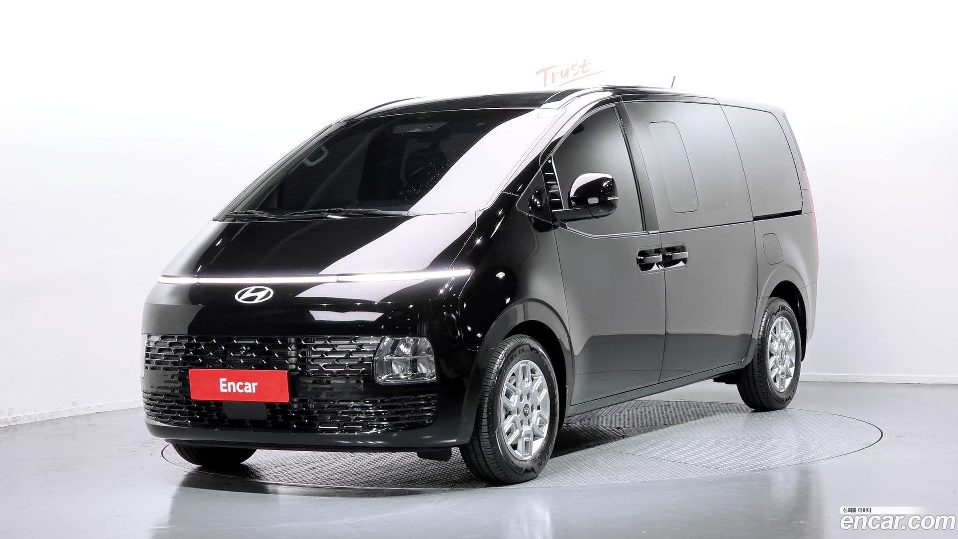 Main__Slider__Photo:Staria Hyundai 2025.5-0