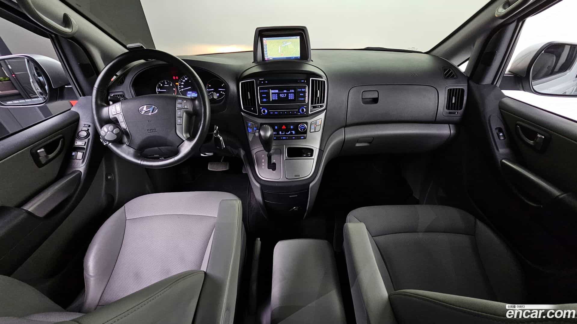 Starex Hyundai 2019.0-INNER-007