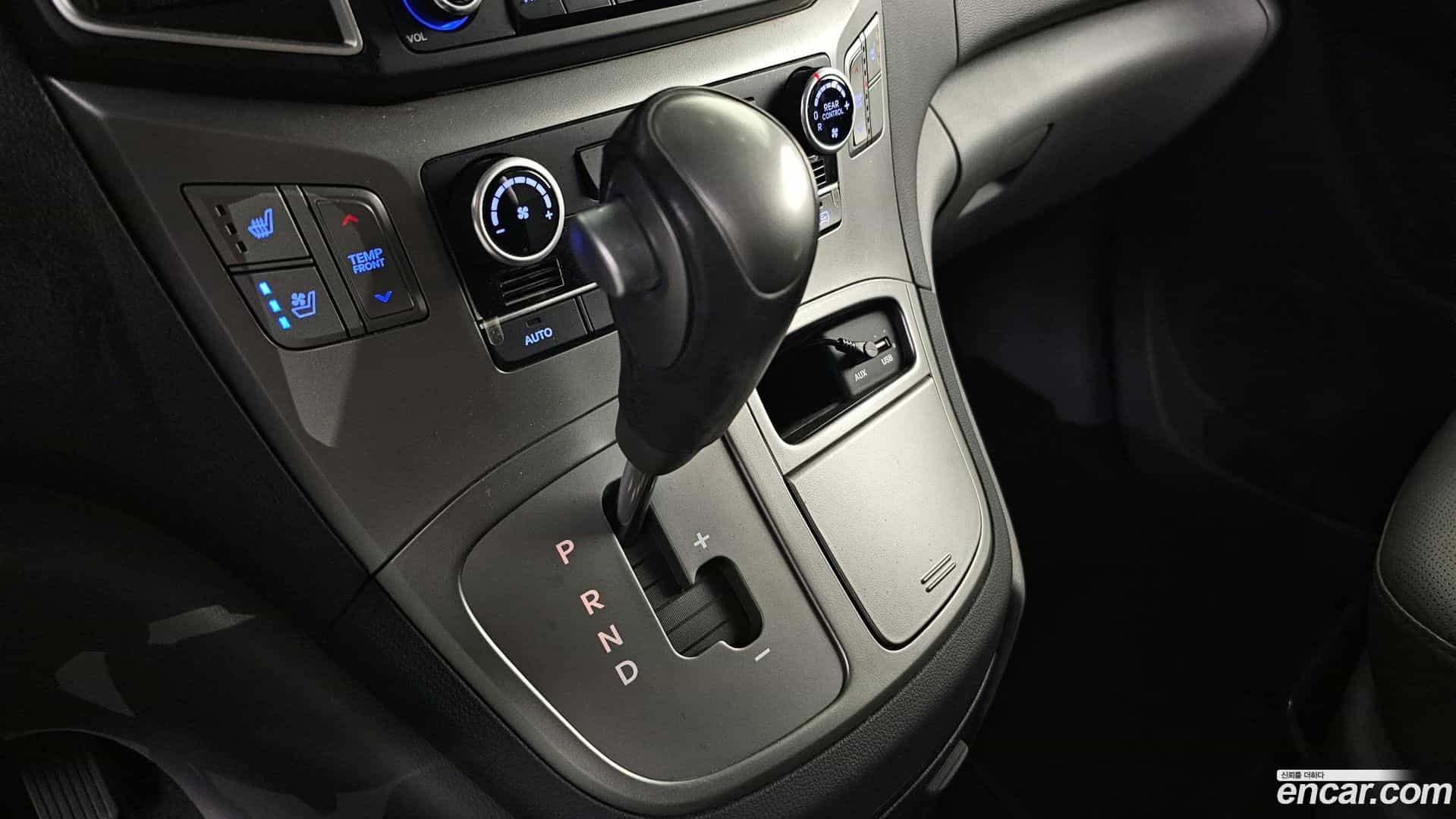 Starex Hyundai 2019.0-INNER-009