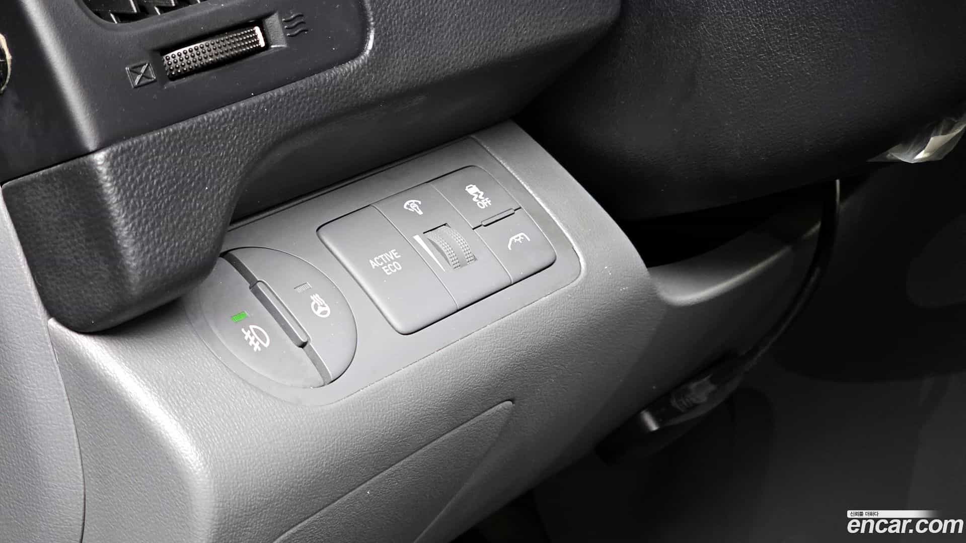 Starex Hyundai 2019.0-OPTION-019