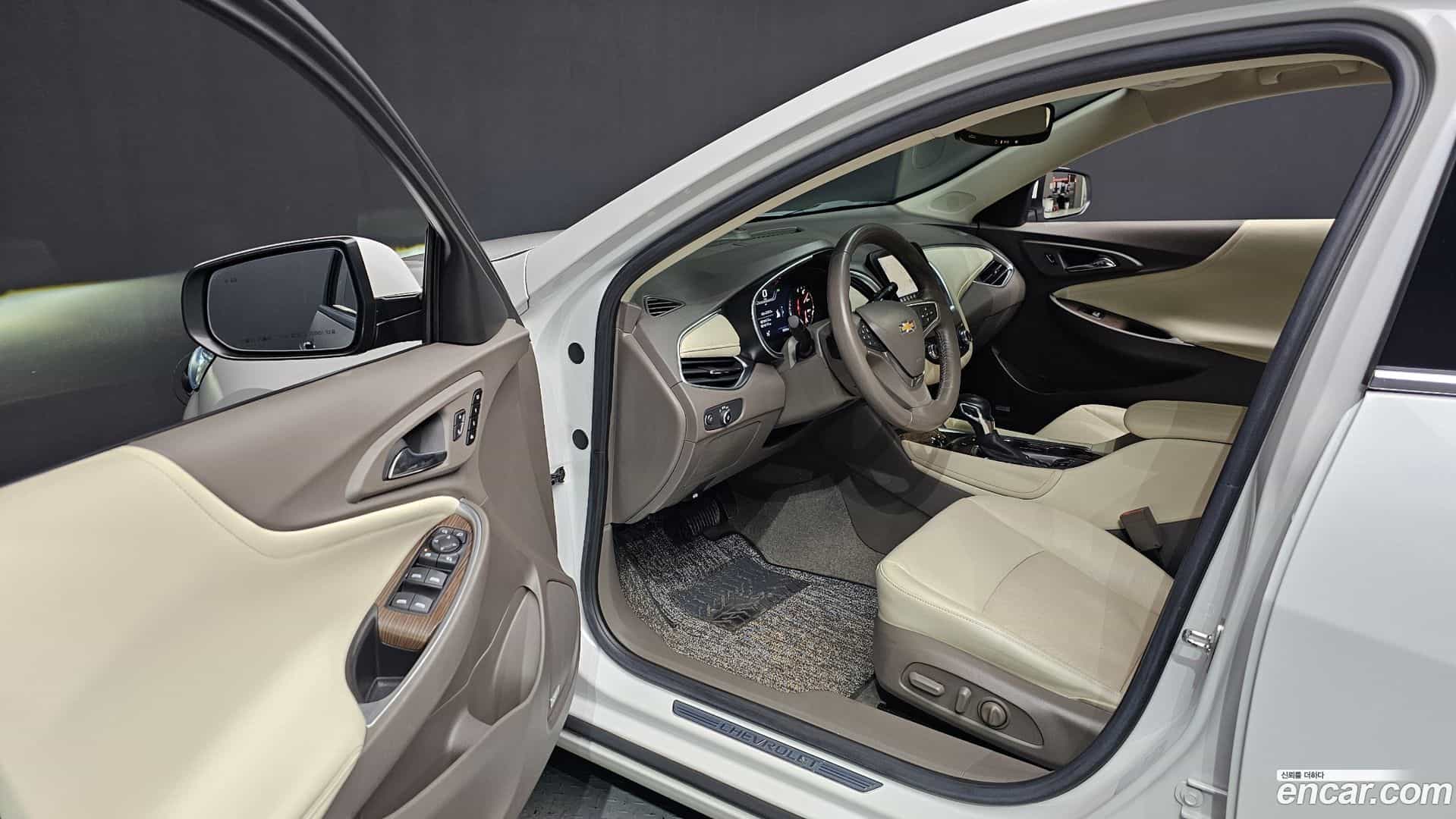 Malibu Chevrolet 2022.5-INNER-010