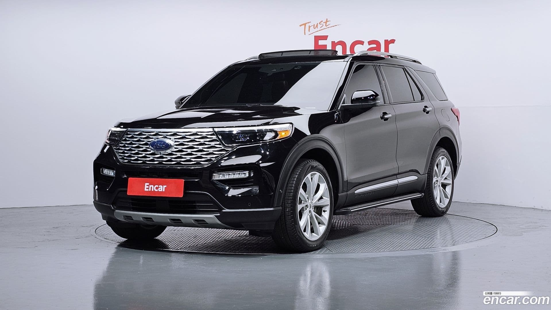 Main__Slider__Photo:Explorer Ford 2023.10-0