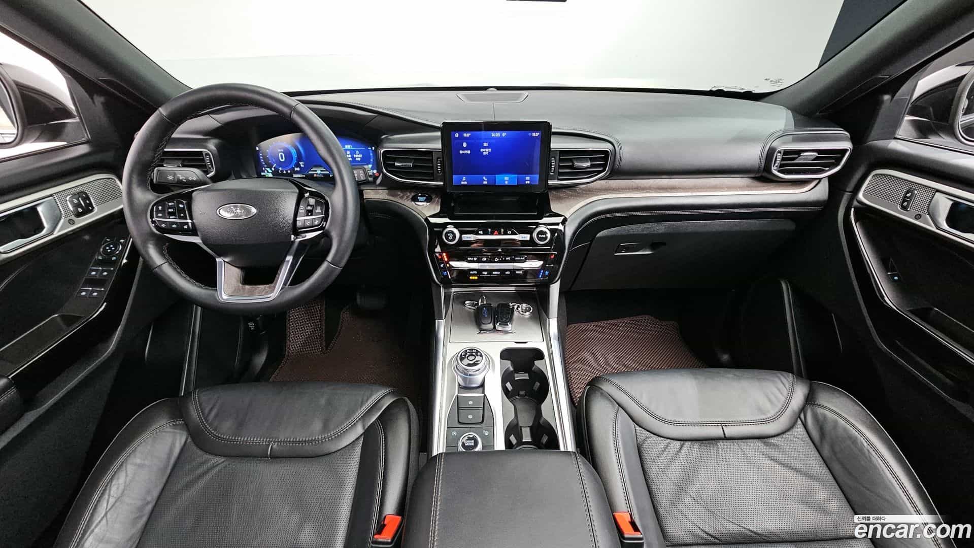 Explorer Ford 2023.10-INNER-007