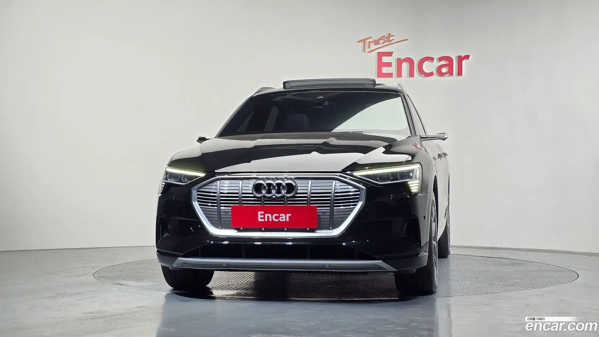 e-tron Audi 2021.11-OUTER-003