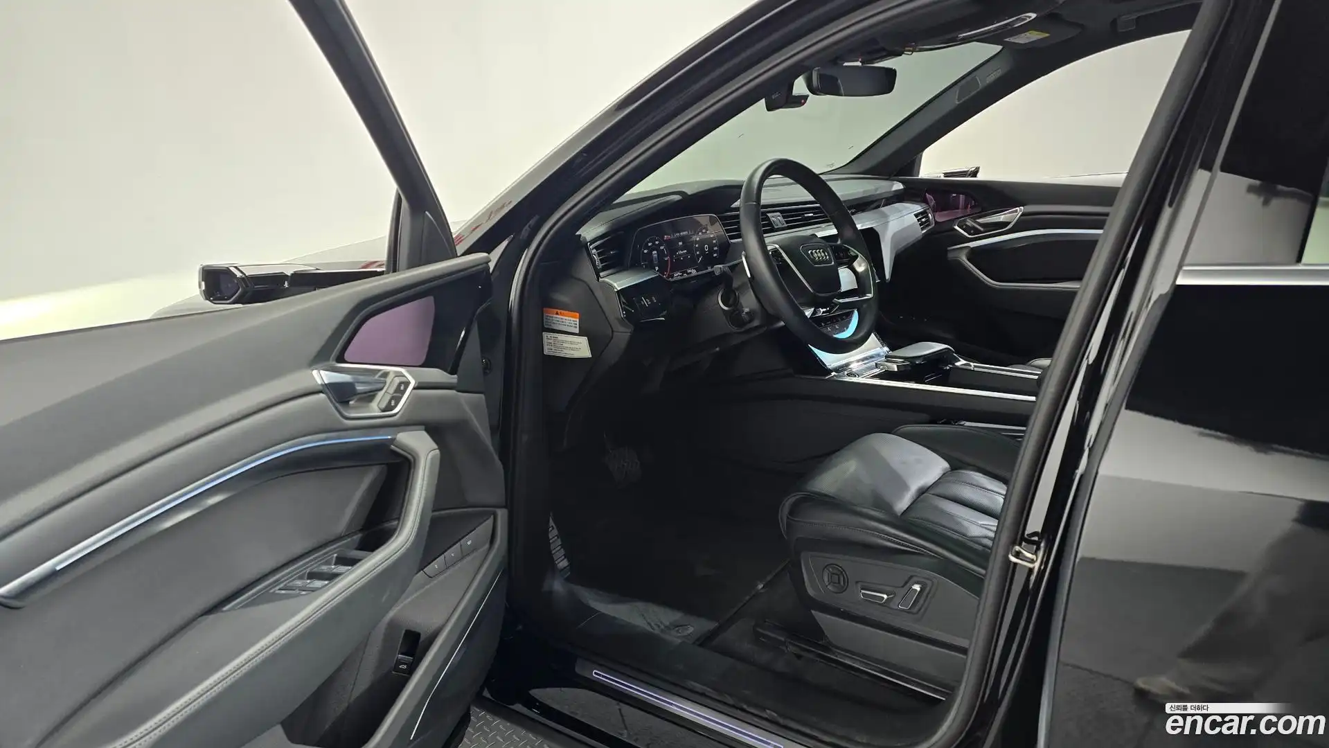 e-tron Audi 2021.11-INNER-010