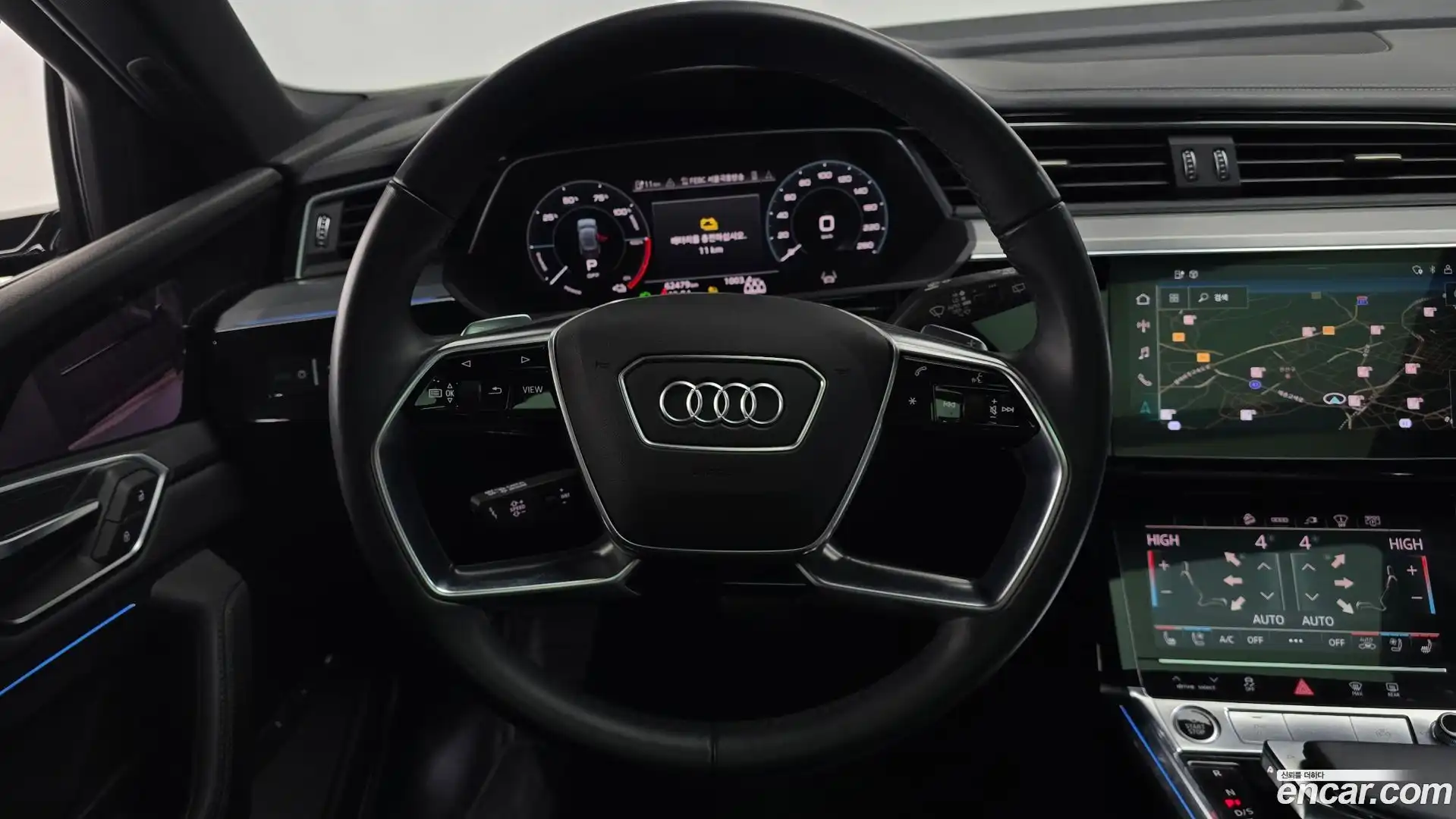 e-tron Audi 2021.11-OPTION-017