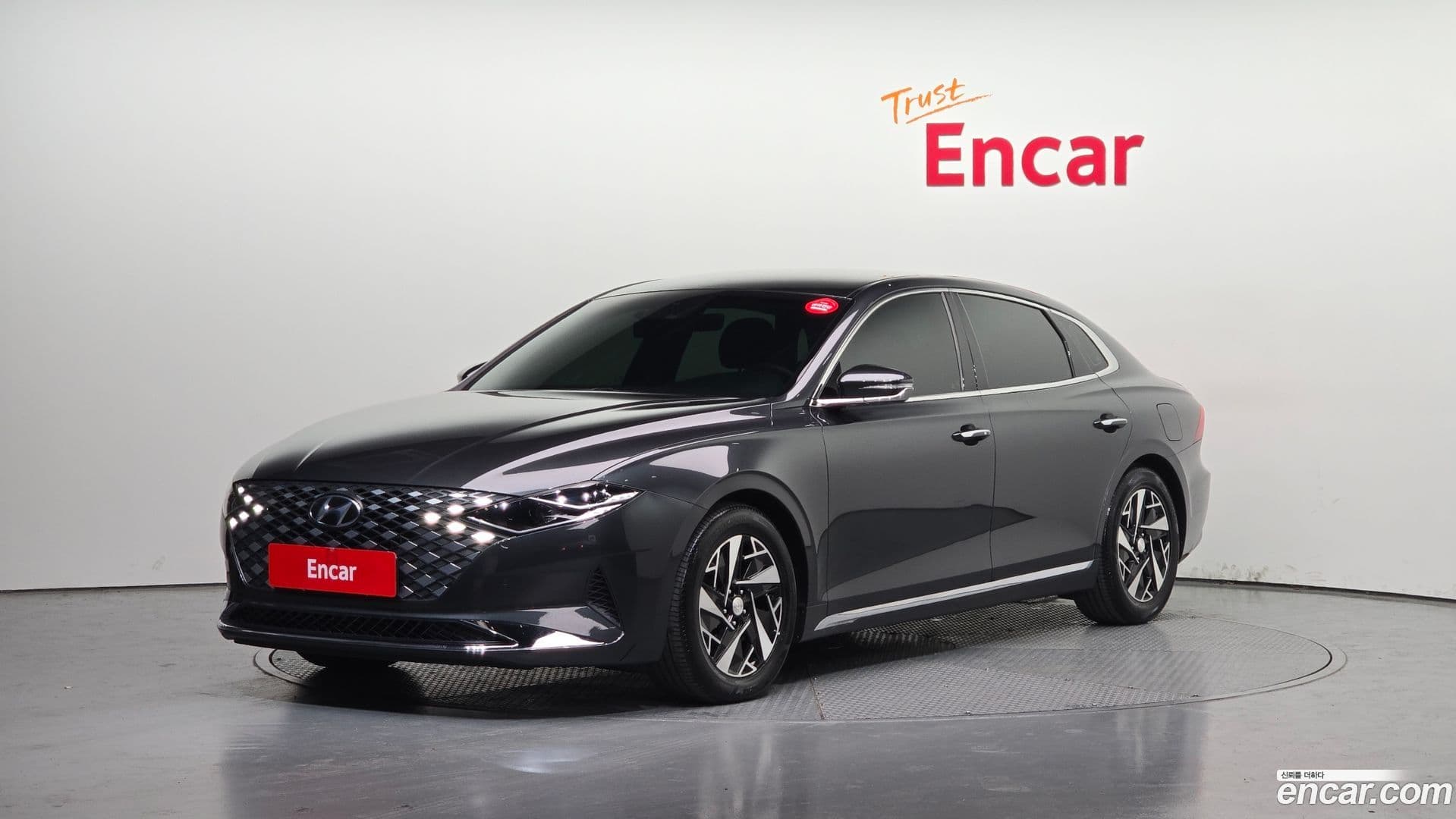 Main__Slider__Photo:Grandeur Hyundai 2020.9-0