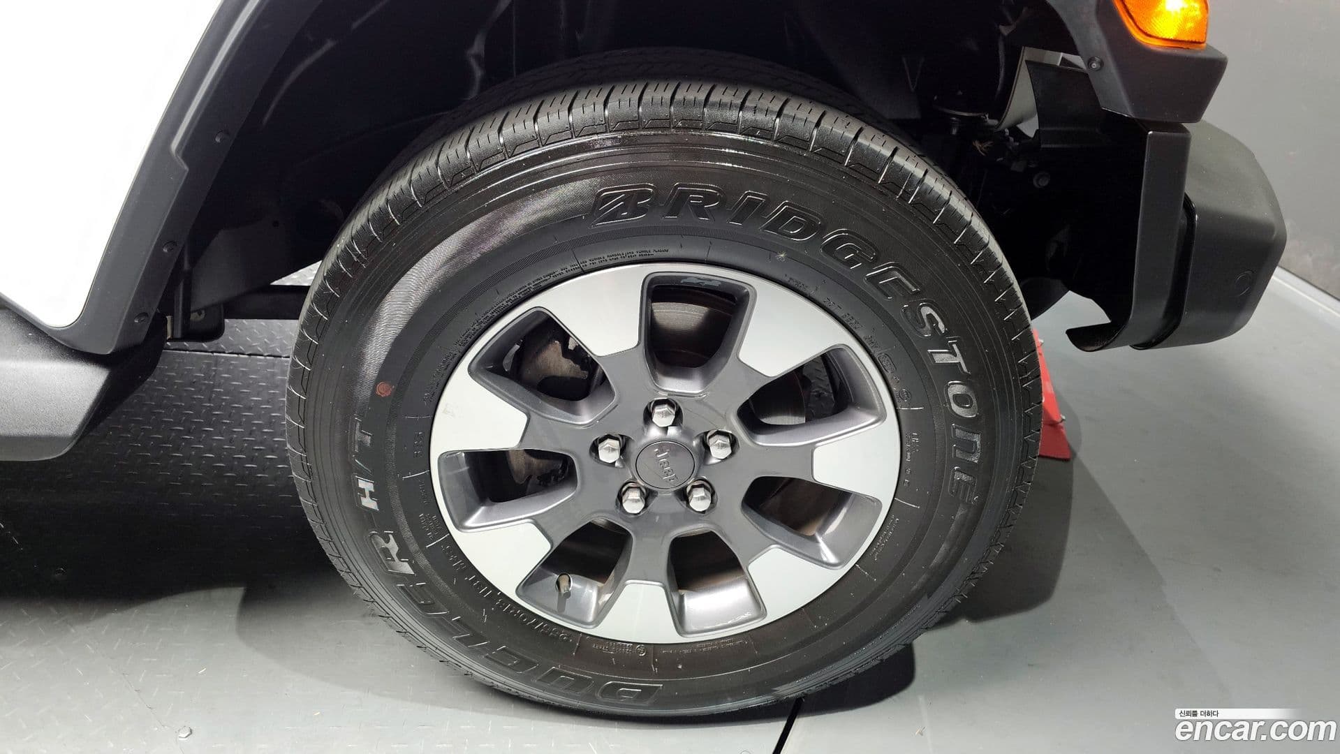 Main__Slider__Photo:Wrangler Jeep 2021.11-4