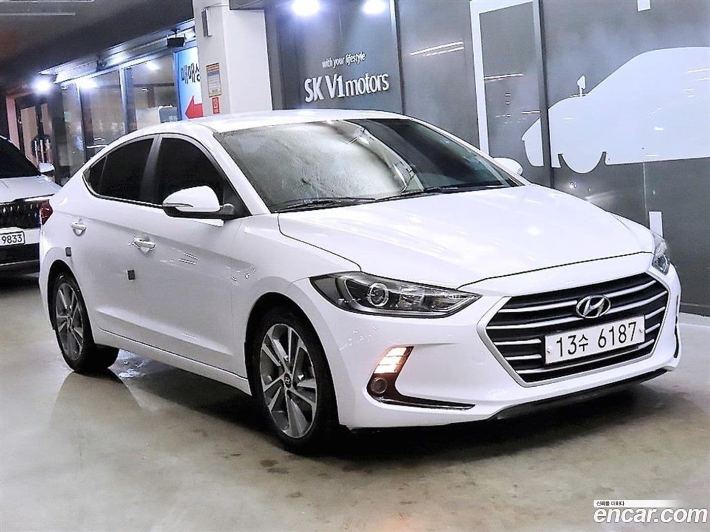Main__Slider__Photo:AVANTE Hyundai 2017.7-0