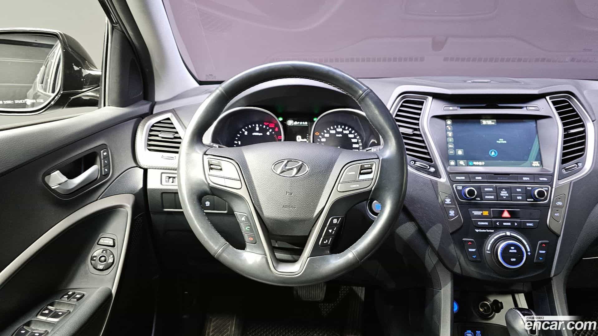 Santafe Hyundai 2016.2-OPTION-017