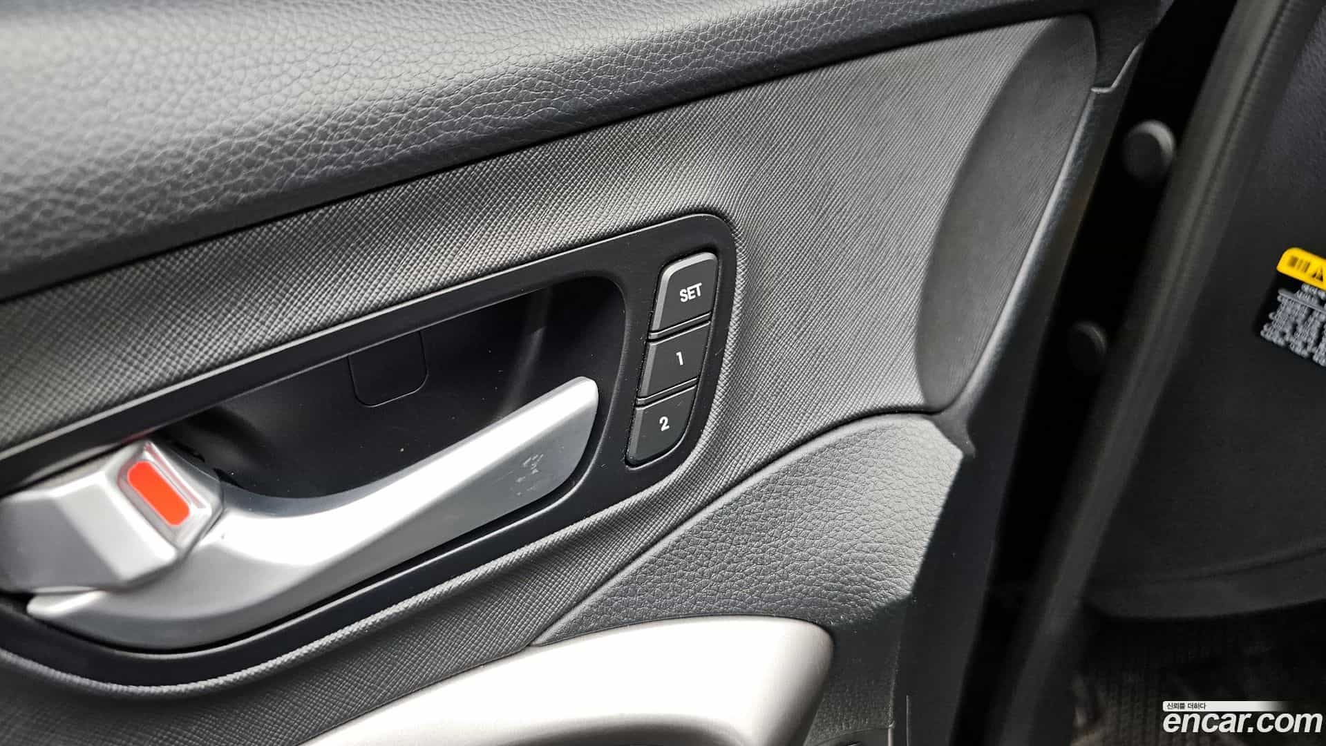 Santafe Hyundai 2016.2-OPTION-022