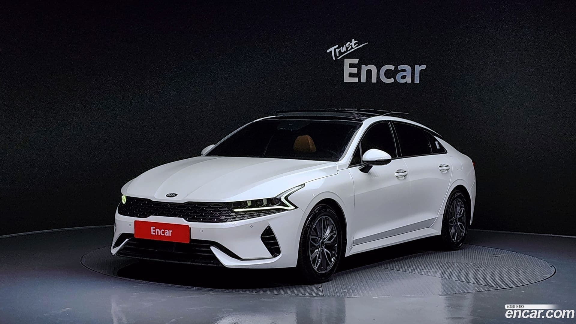 Main__Slider__Photo:K5 Kia 2020.8-0