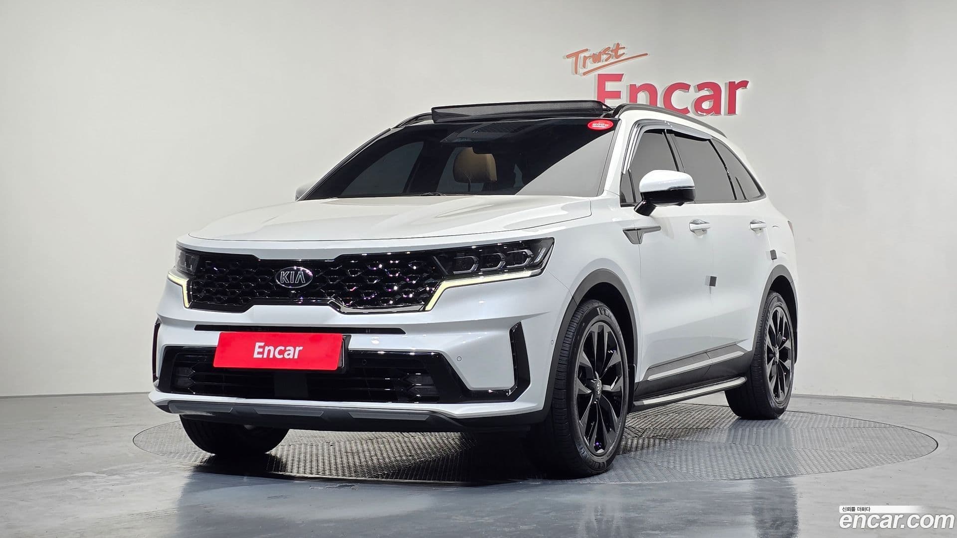 Main__Slider__Photo:Sorento Kia 2021.0-0