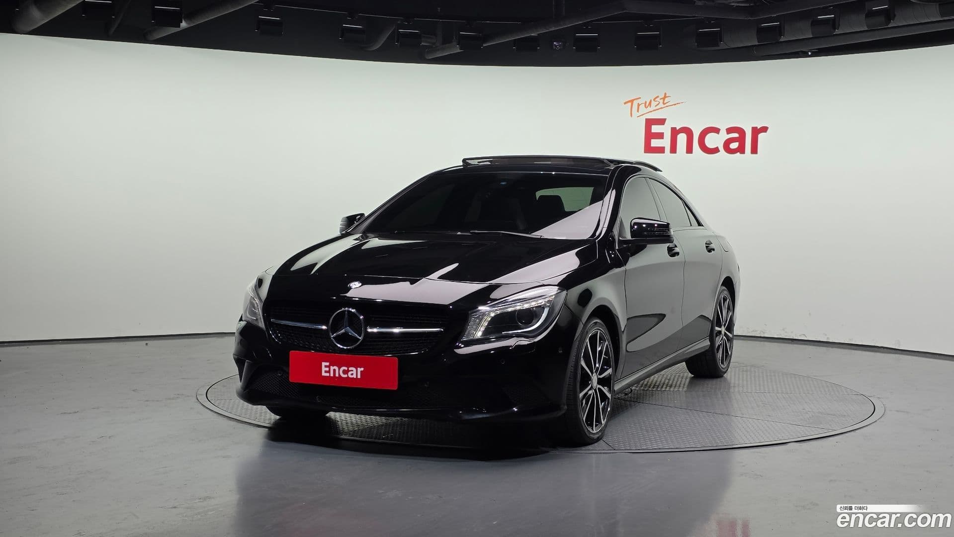 Main__Slider__Photo:CLA-Class Mercedes-Benz 2016.5-0