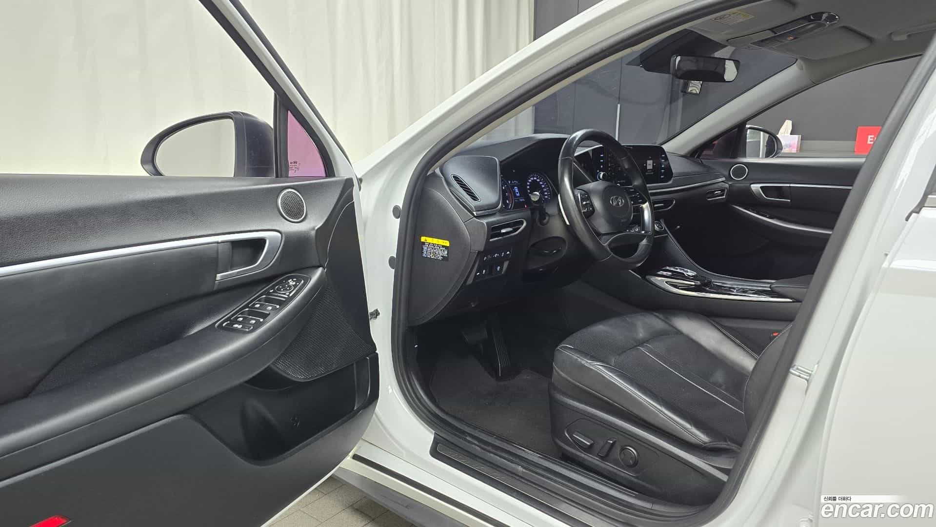 Sonata Hyundai 2019.10-INNER-010