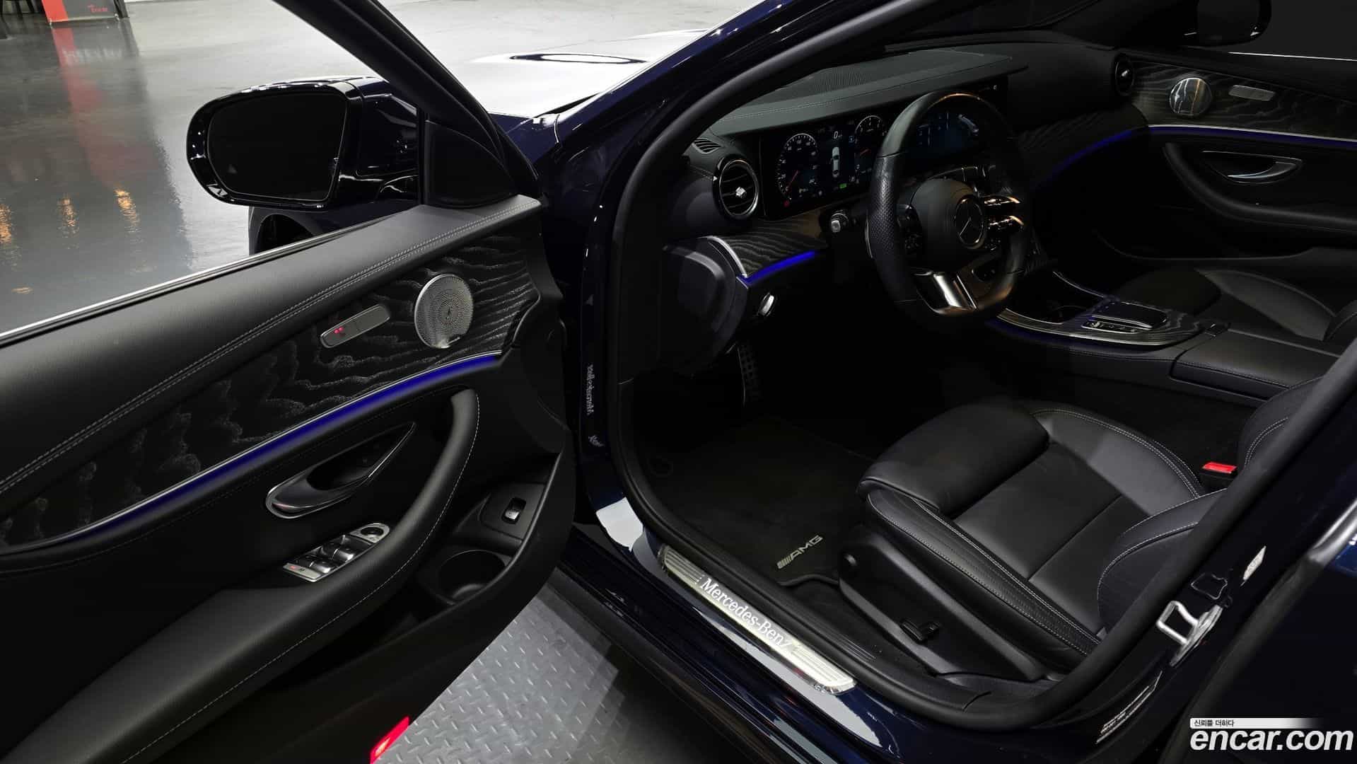 E-Class Mercedes-Benz 2020.10-INNER-010