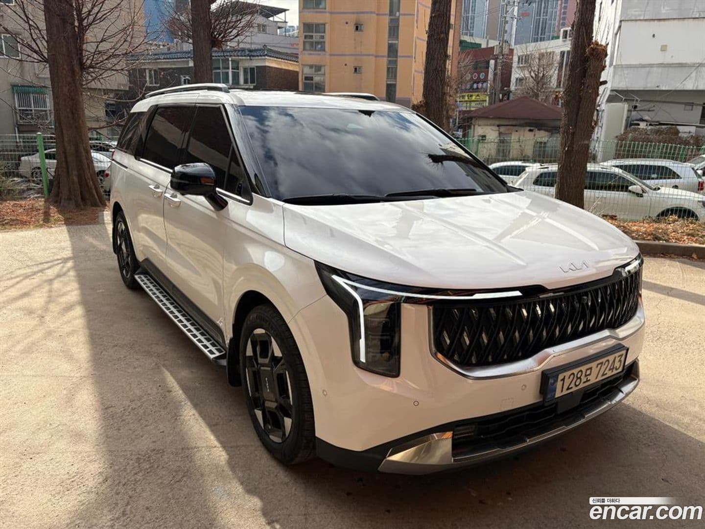 Main__Slider__Photo:Canival Kia 2024.0-0