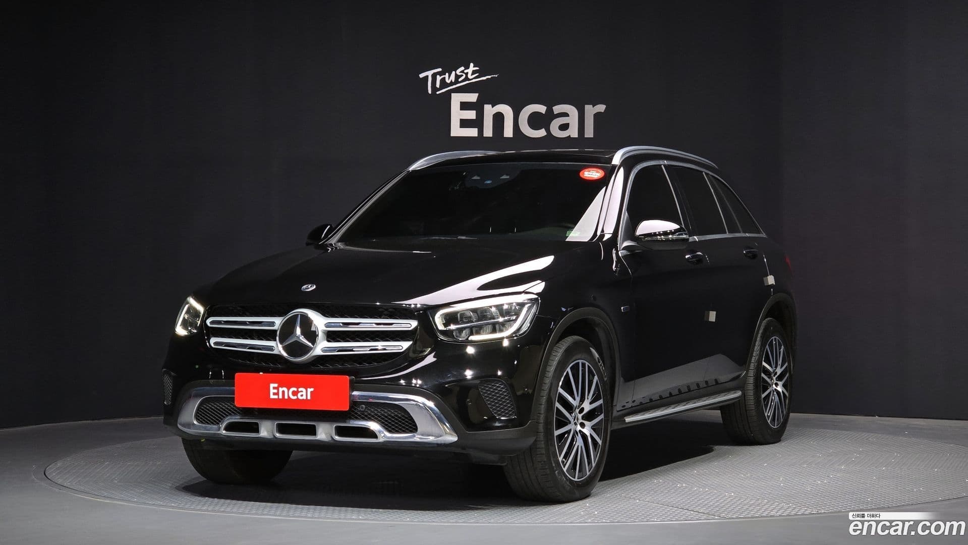 Main__Slider__Photo:GLC-Class Mercedes-Benz 2020.11-0