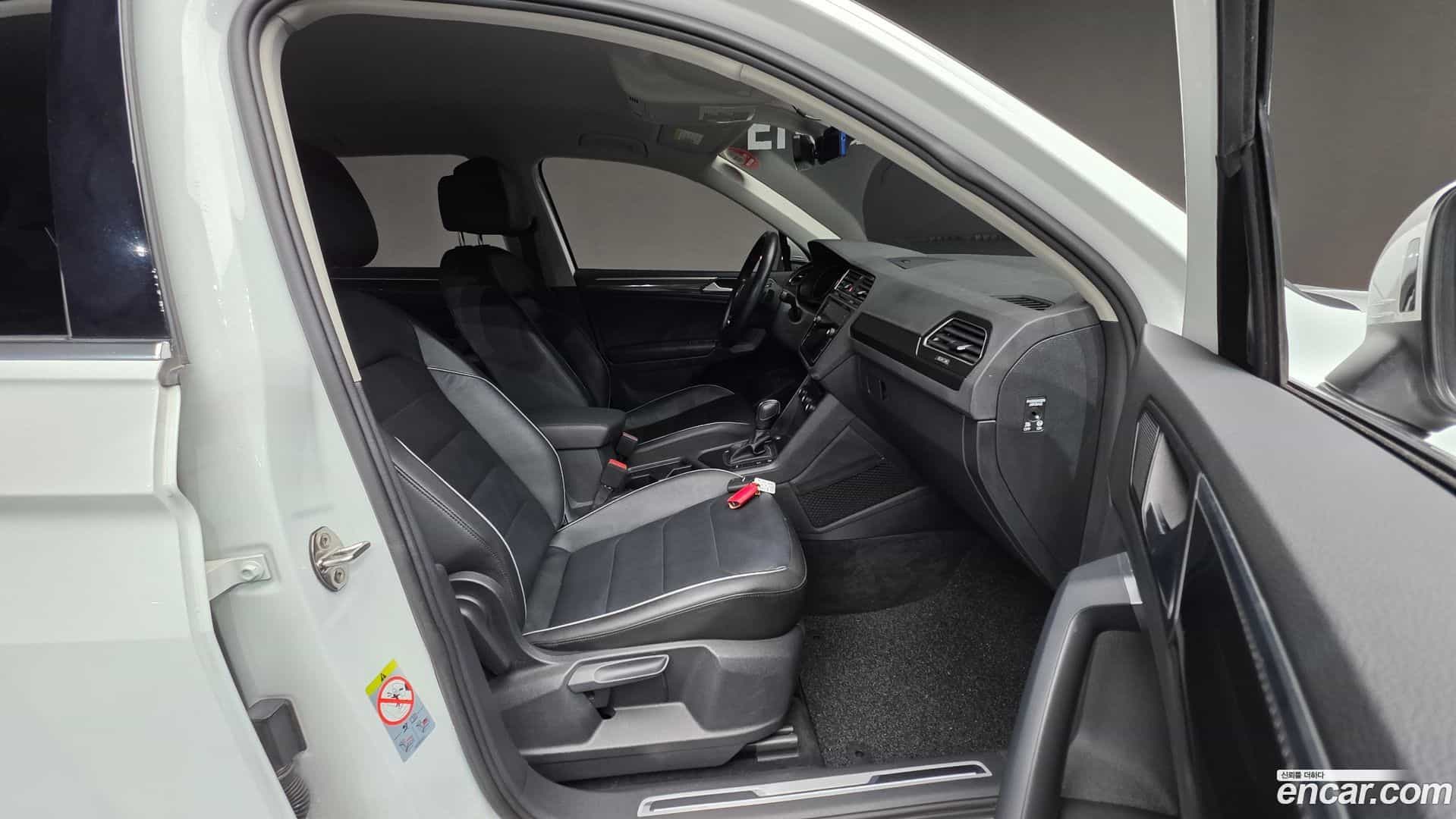 Tiguan Volkswagen 2020.2-INNER-010