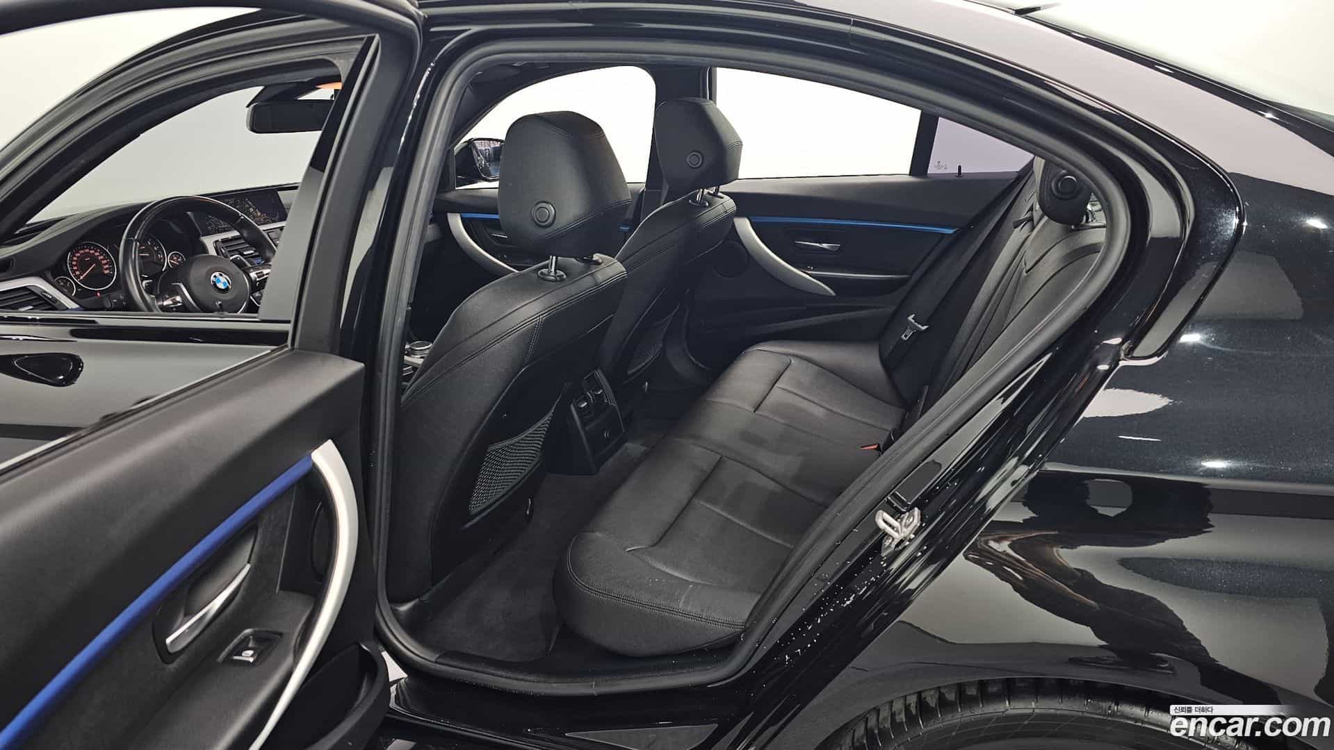 3-Series BMW 2018.3-OPTION-016