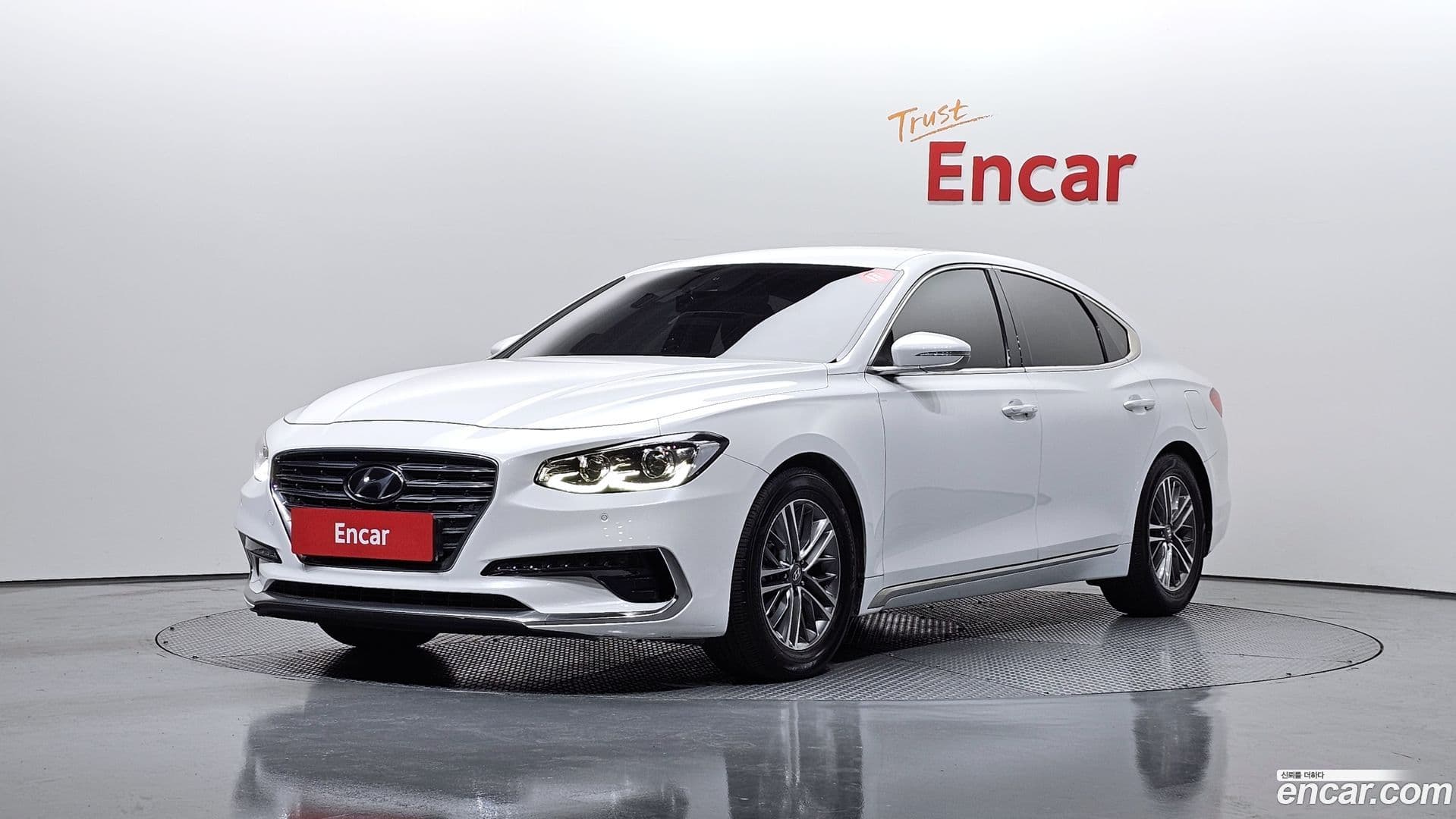 Main__Slider__Photo:Grandeur Hyundai 2019.6-0