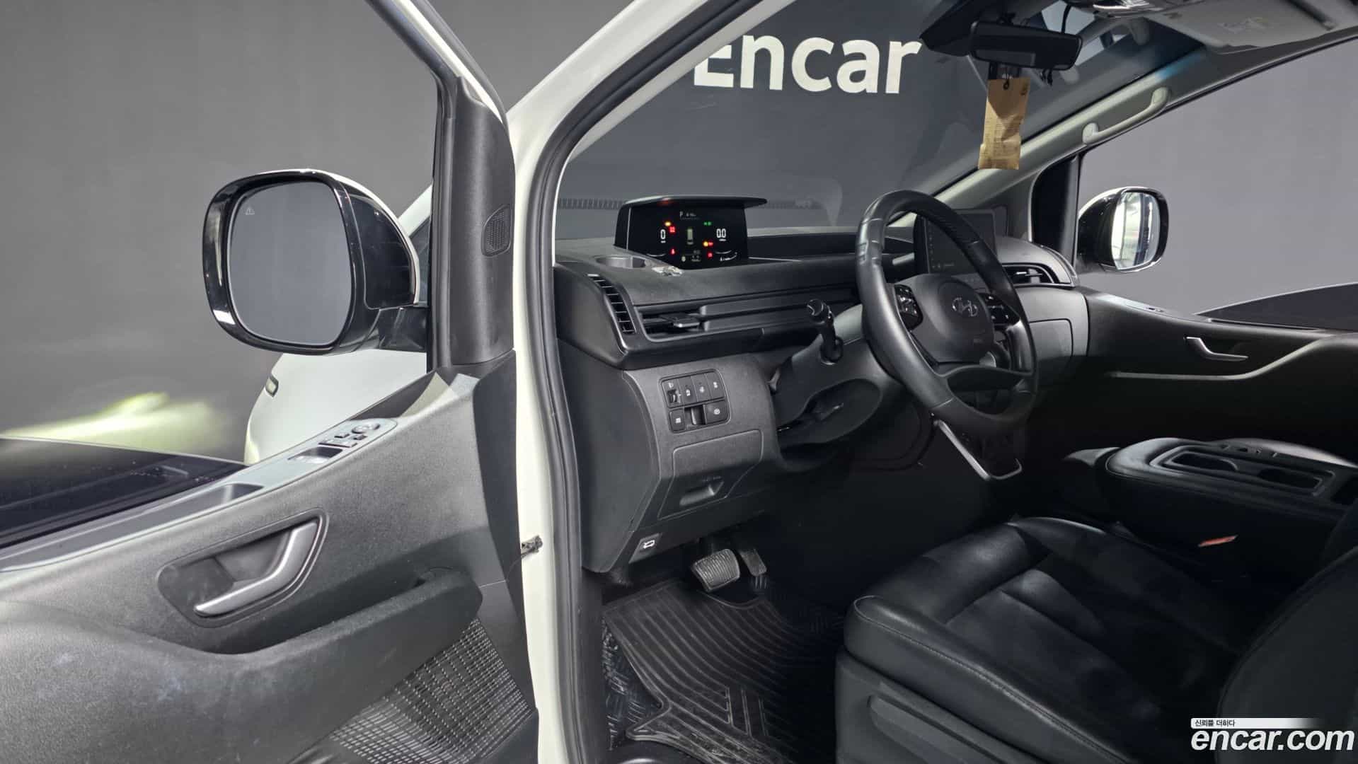Staria Hyundai 2021.11-INNER-010