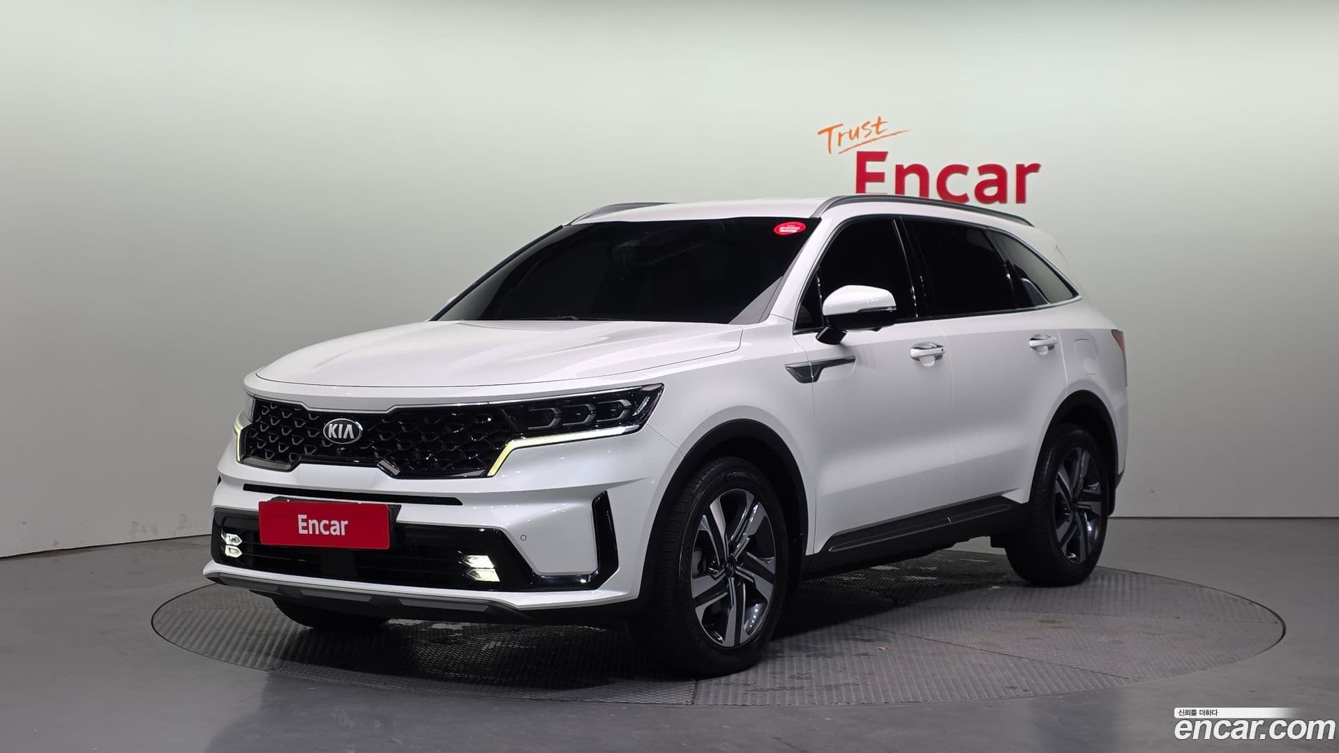 Main__Slider__Photo:Sorento Kia 2020.6-0