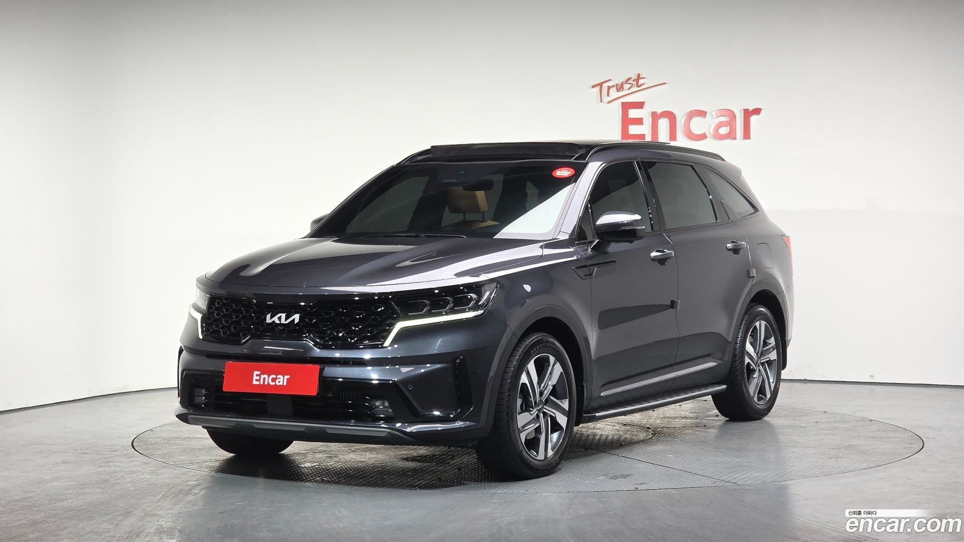 Main__Slider__Photo:Sorento Kia 2021.10-0