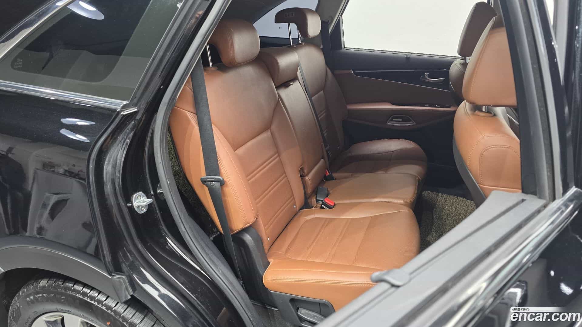 Sorento Kia 2017.8-OPTION-016