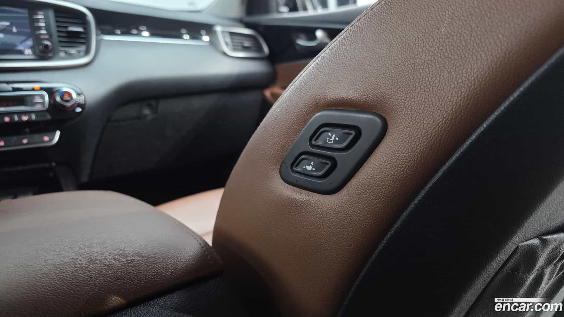 Sorento Kia 2017.8-OPTION-021