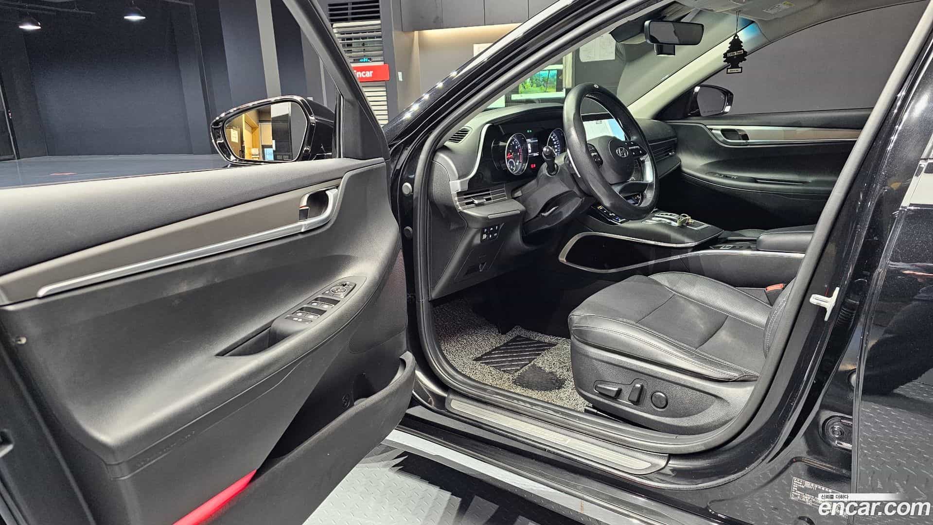 Grandeur Hyundai 2020.11-OPTION-015