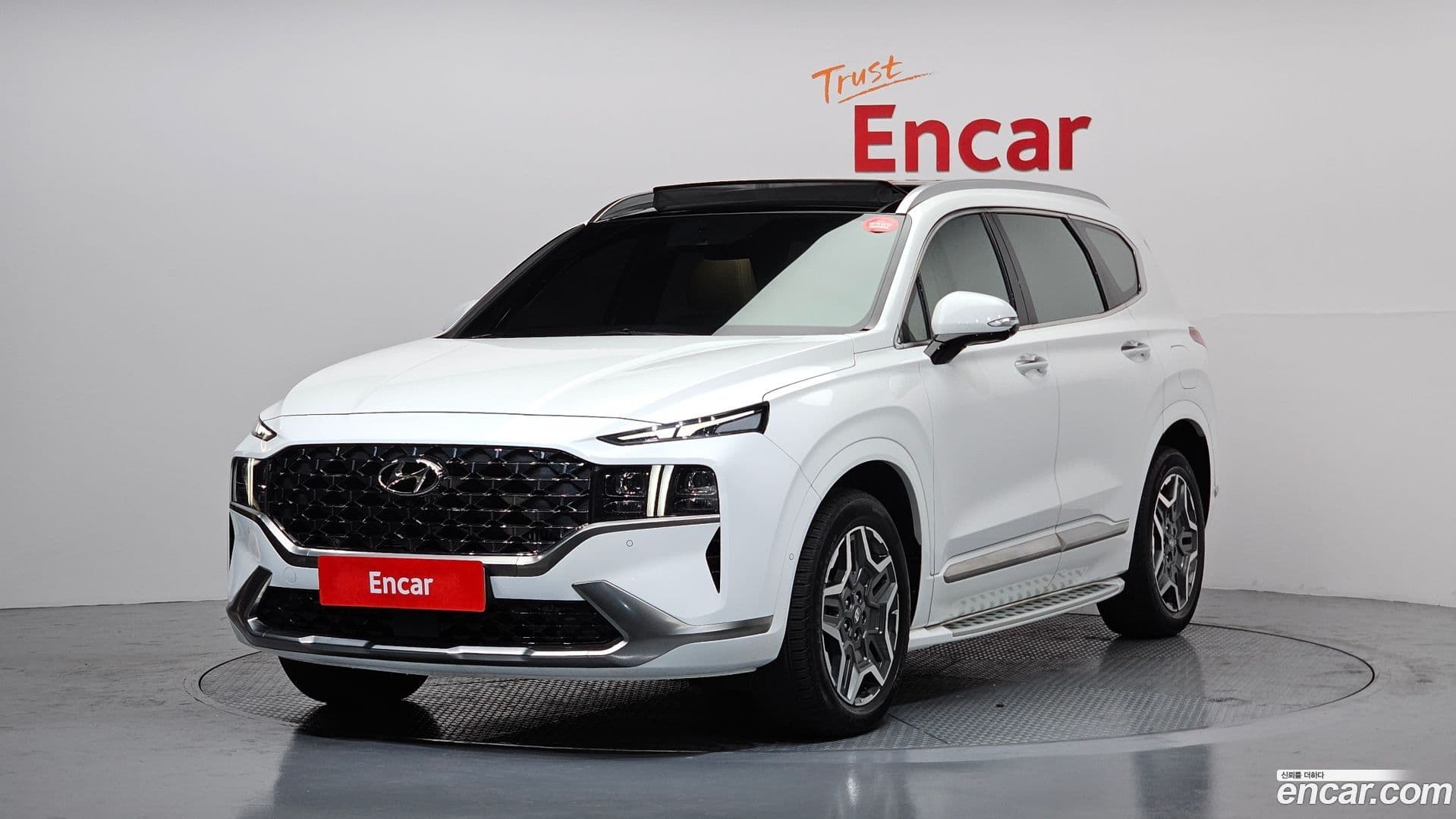 Main__Slider__Photo:Santafe Hyundai 2022.0-0