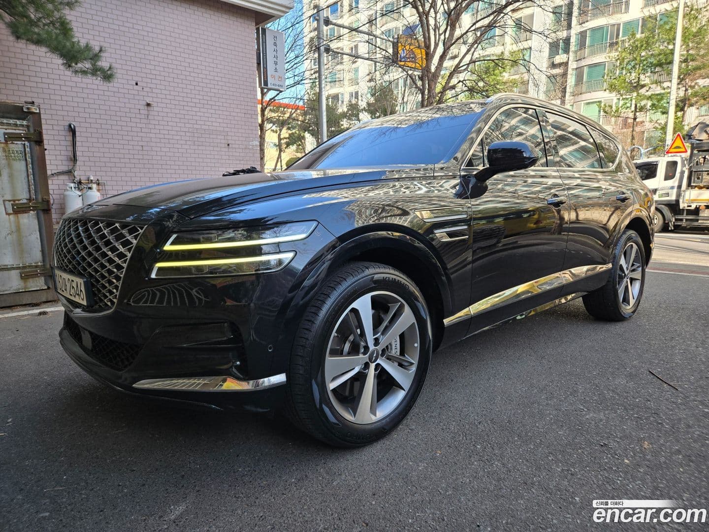 Main__Slider__Photo:GV80 Genesis 2022.2-0