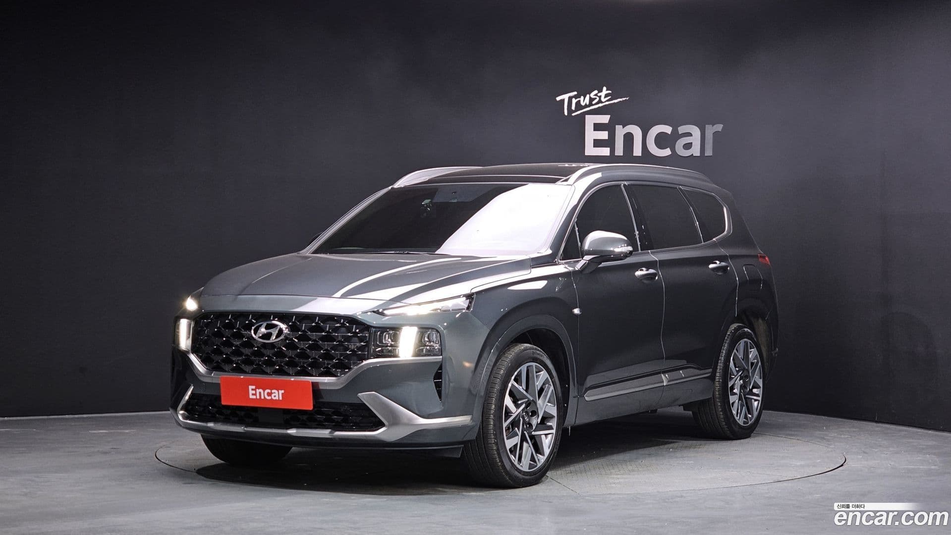 Main__Slider__Photo:Santafe Hyundai 2021.11-0