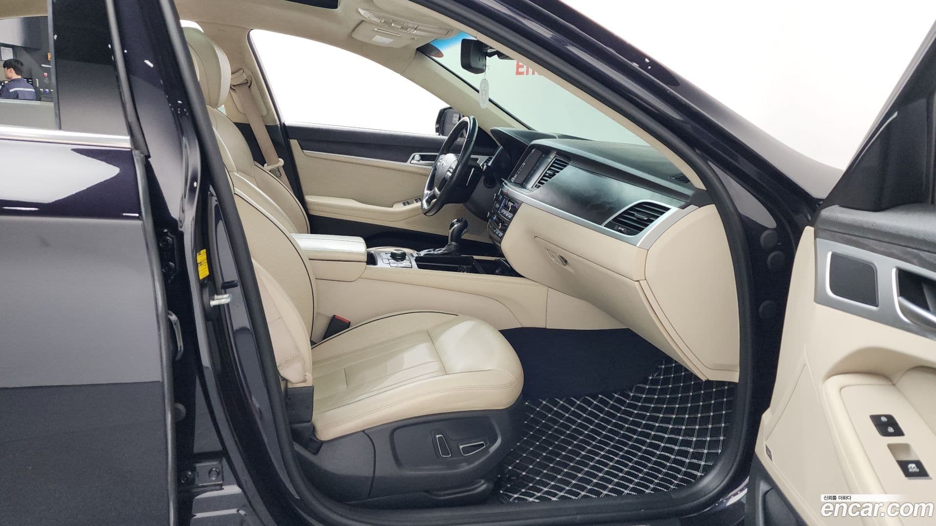 Main__Slider__Photo:Genesis Hyundai 2016.3-10