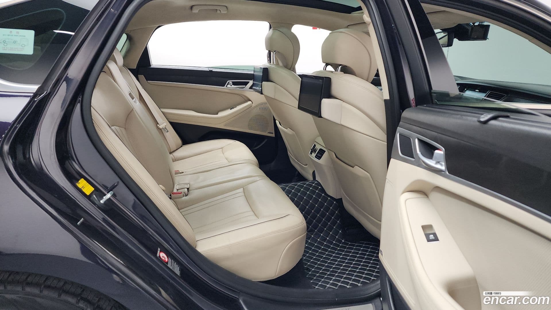 Main__Slider__Photo:Genesis Hyundai 2016.3-11