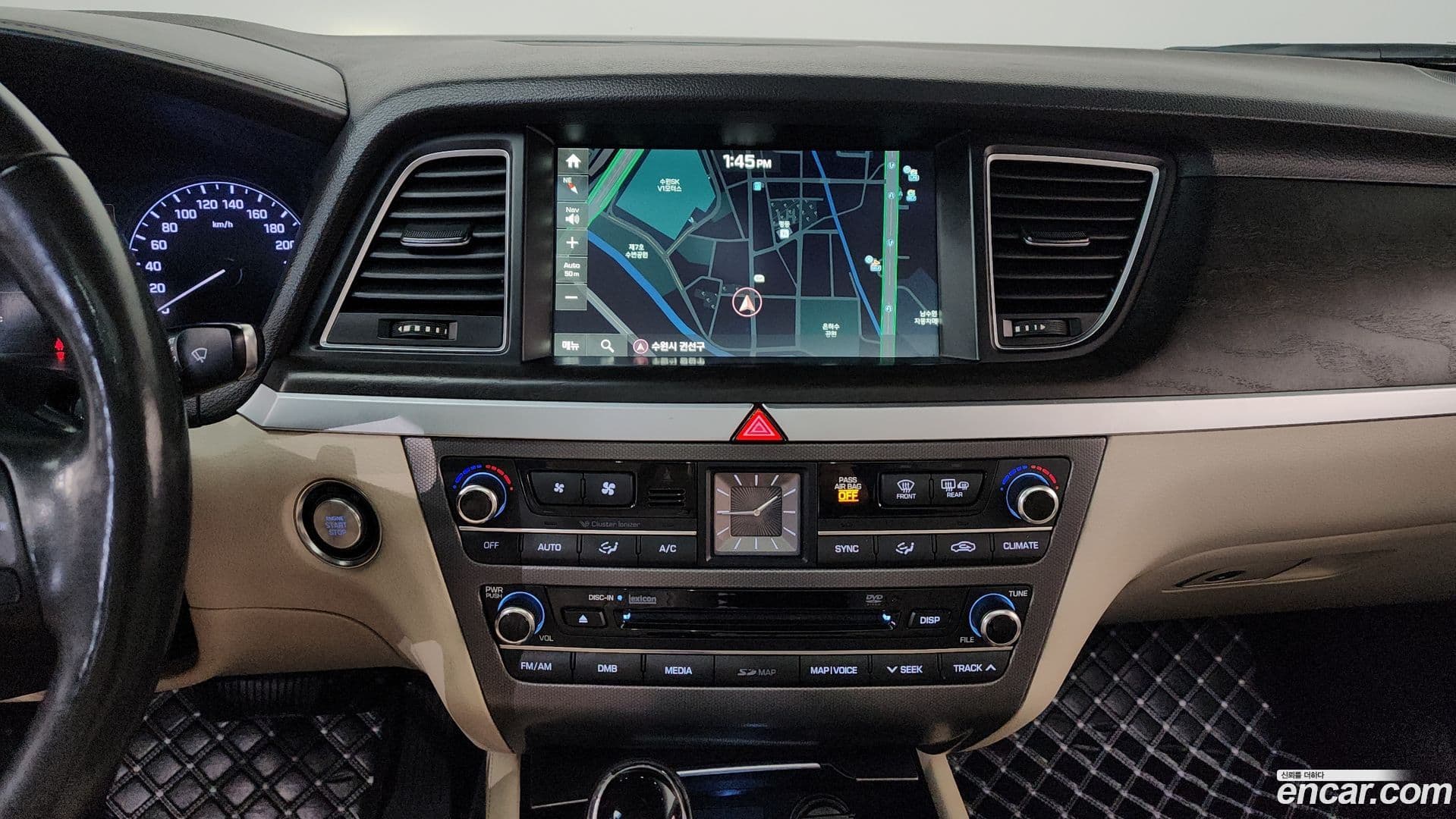 Main__Slider__Photo:Genesis Hyundai 2016.3-13