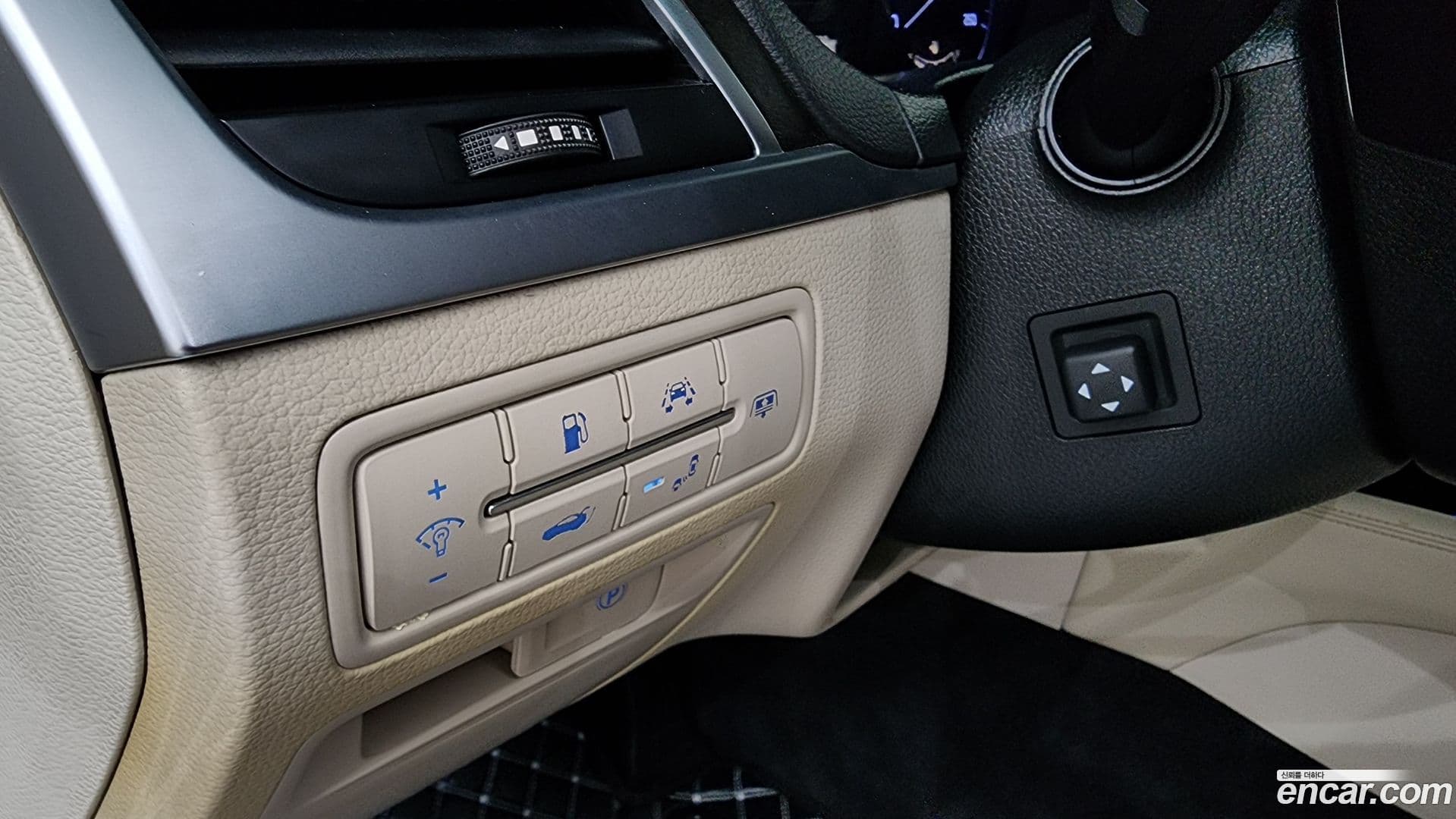 Main__Slider__Photo:Genesis Hyundai 2016.3-15