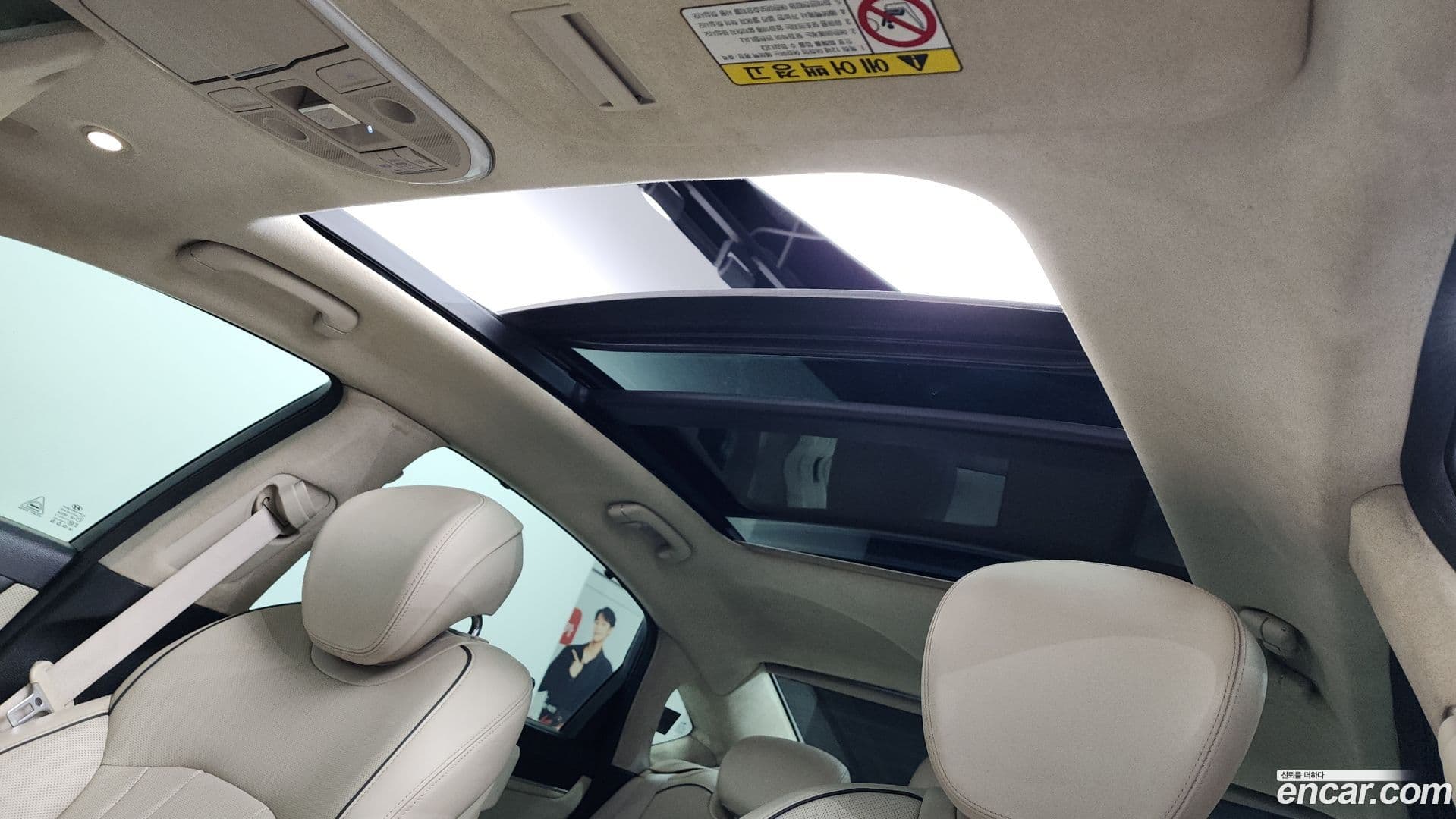 Main__Slider__Photo:Genesis Hyundai 2016.3-17