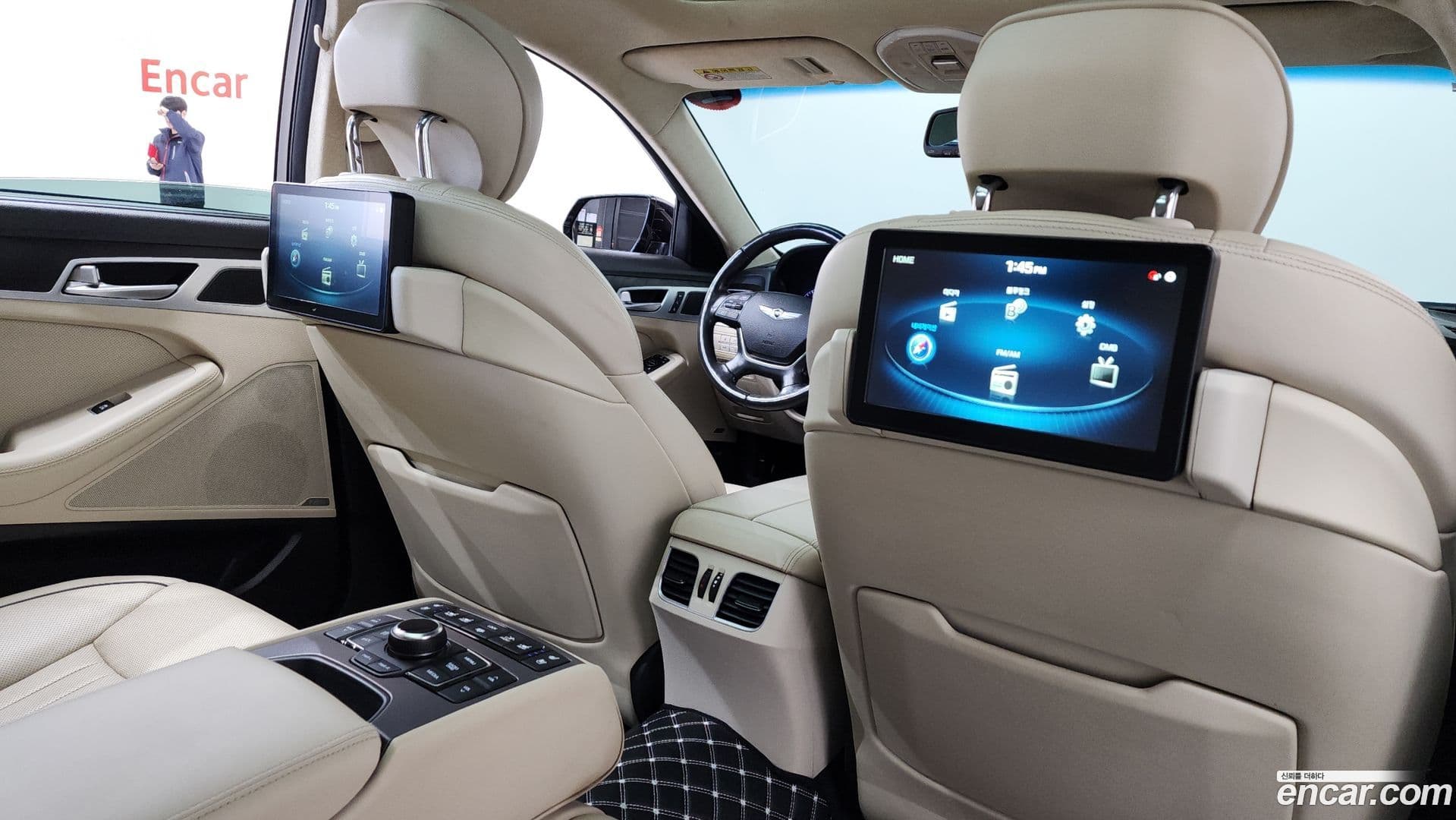 Main__Slider__Photo:Genesis Hyundai 2016.3-18